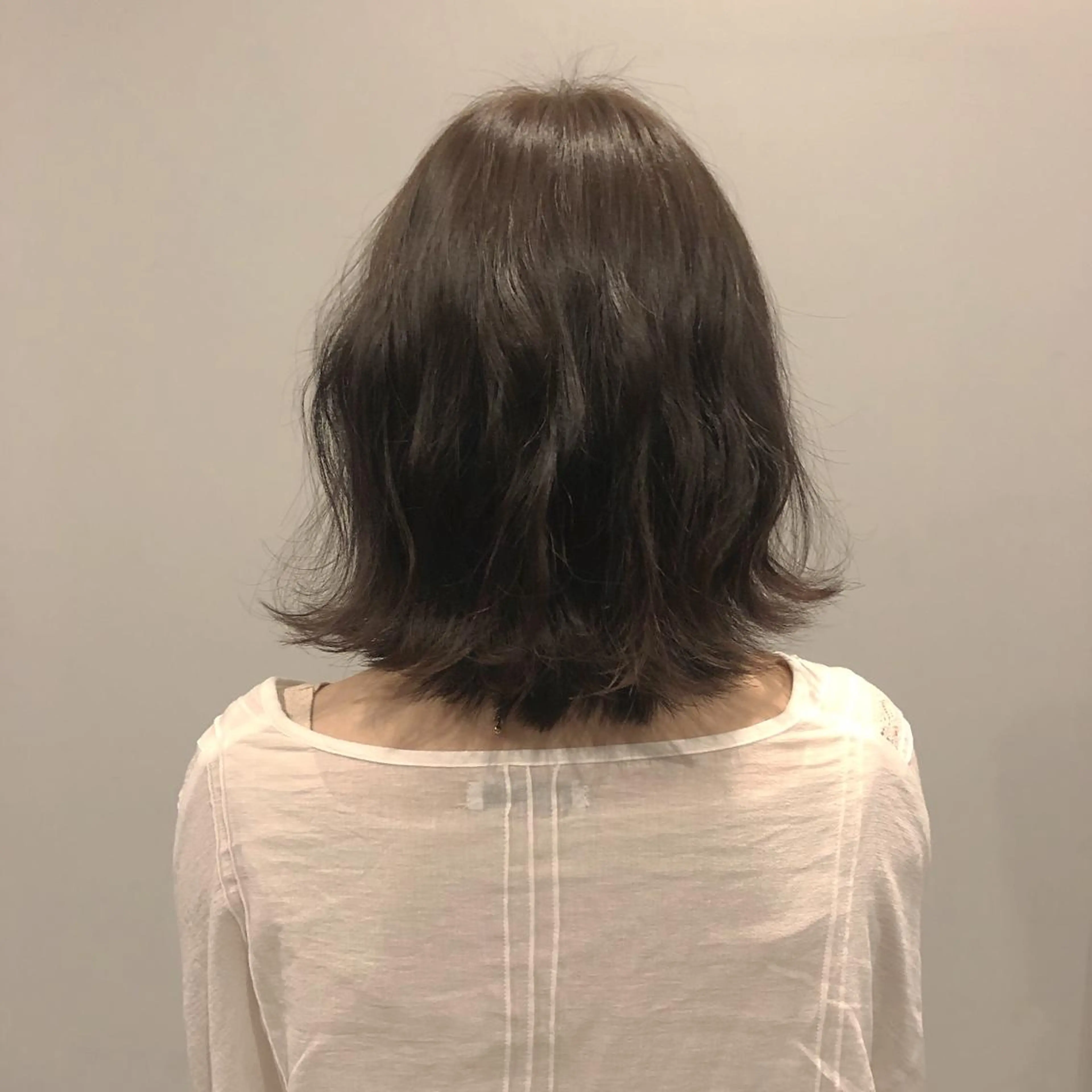ミディアム カラー ベージュカラー hono/ボブ/ ハイトーン/ベージュのヘアスタイル