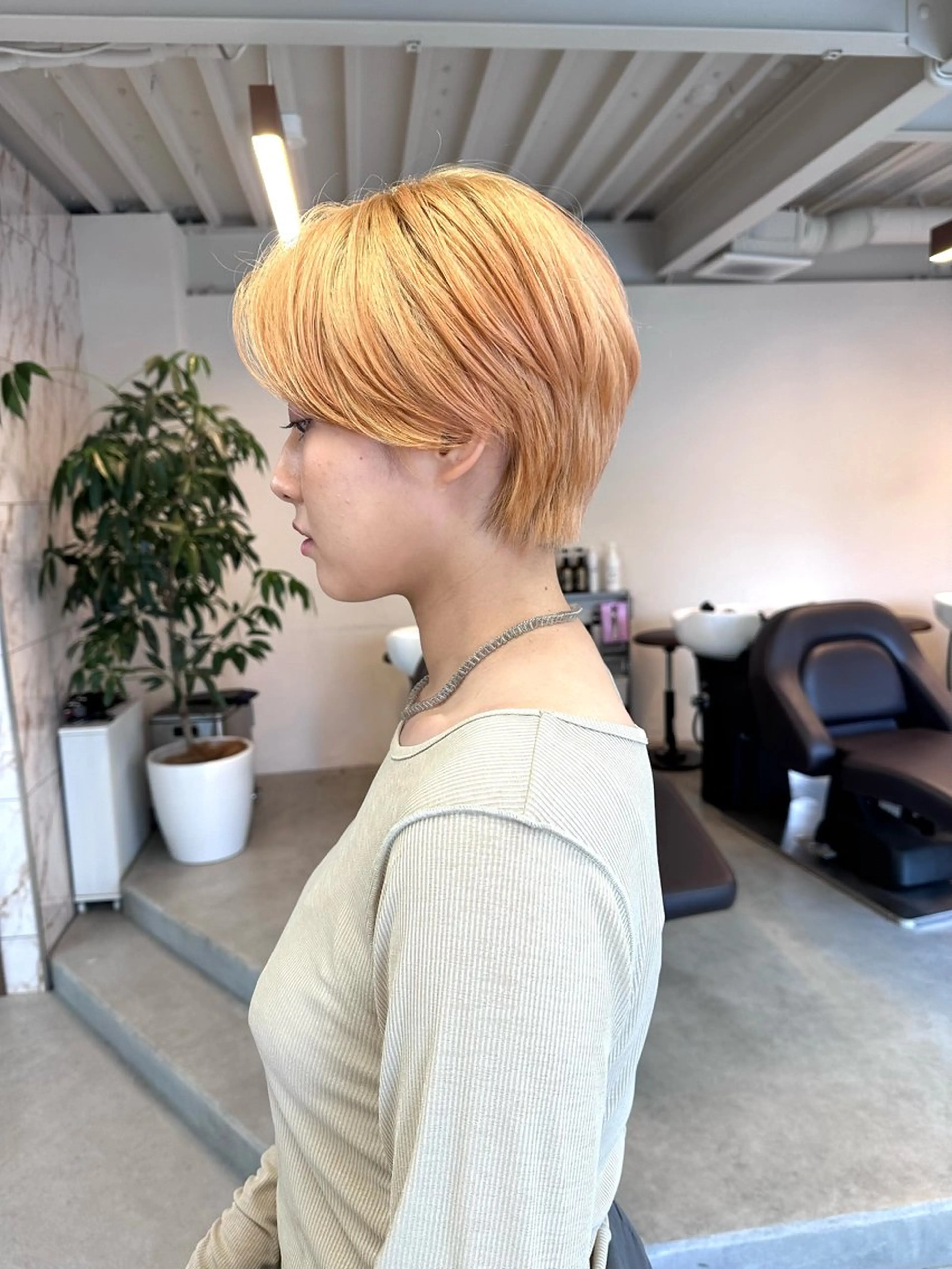 ショート カラー ハイトーン×似合わせ 🌱中川慎之介のヘアスタイル