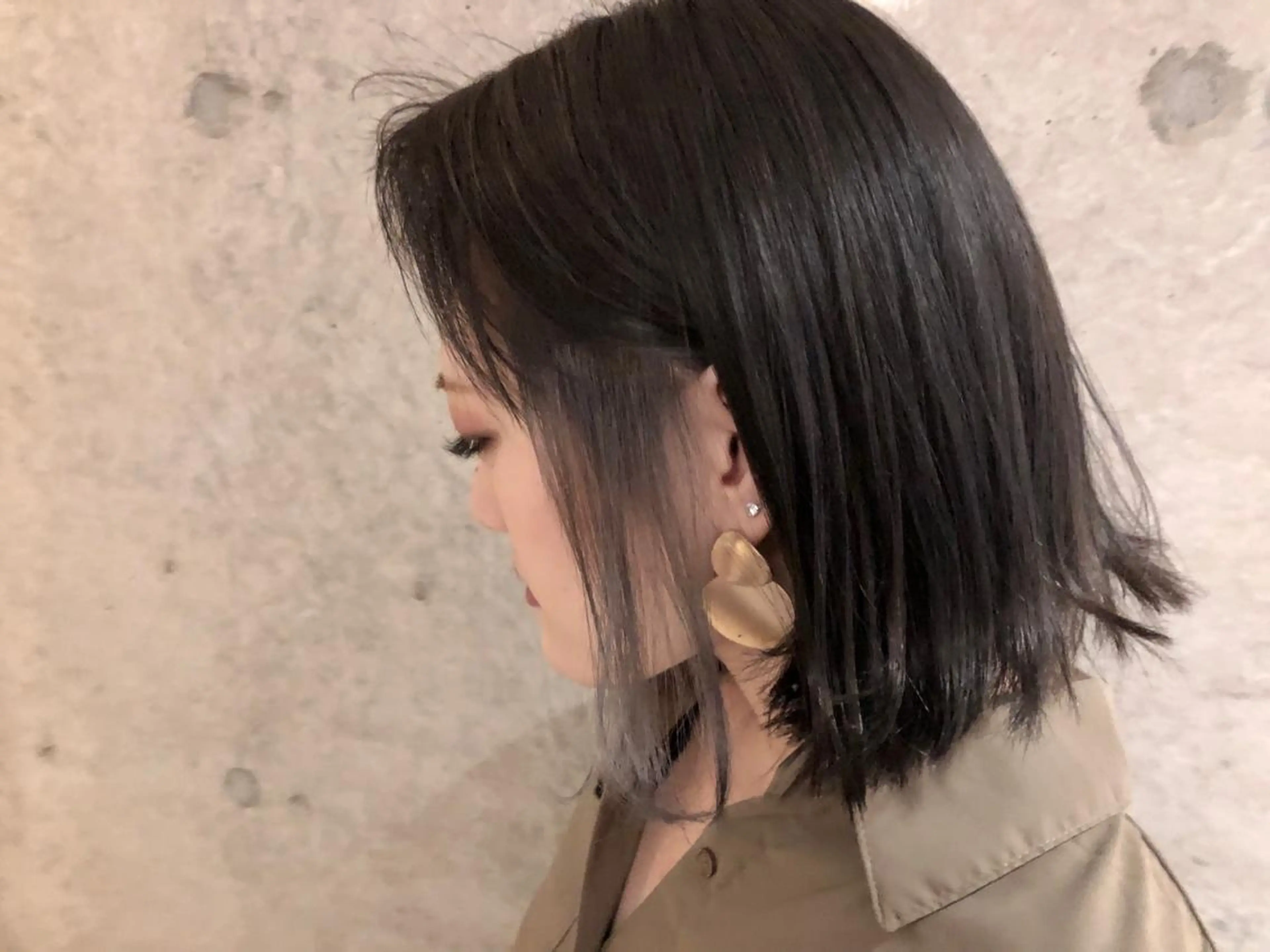 ショート カラー イヤリングカラー 藤原 ちひろのヘアスタイル