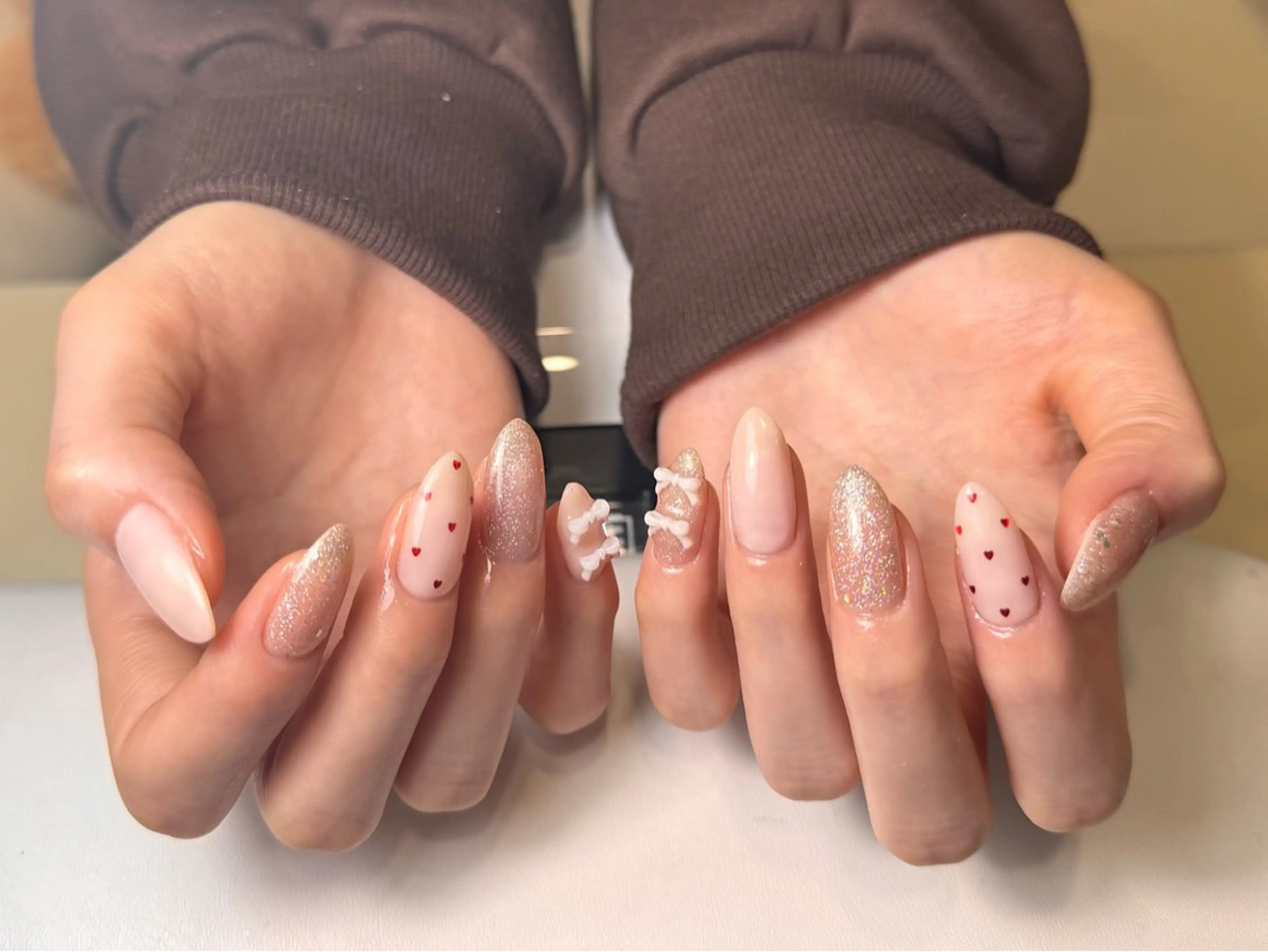 ネイル ガーリー ハート キラキラネイル ラメ(グリッター) リボン ハンドネイル チャ ミーのネイルデザイン