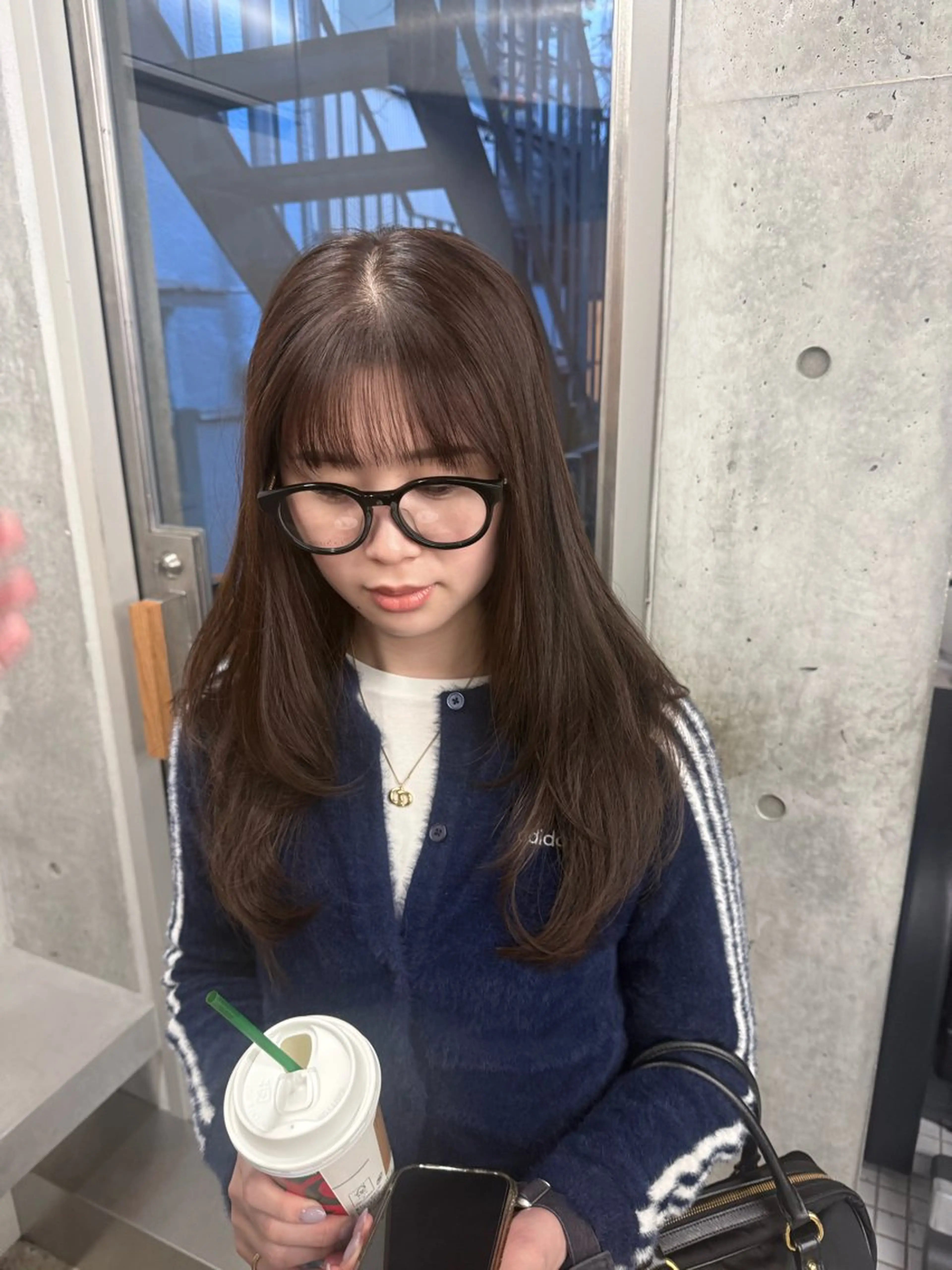 ロング カラー ロングレイヤー アッシュ ベージュカラー ブリーチ 透明感カラー カット ヘアカラー トリートメント 誰より丁寧なカット/ 小林輝/レイヤーのヘアスタイル