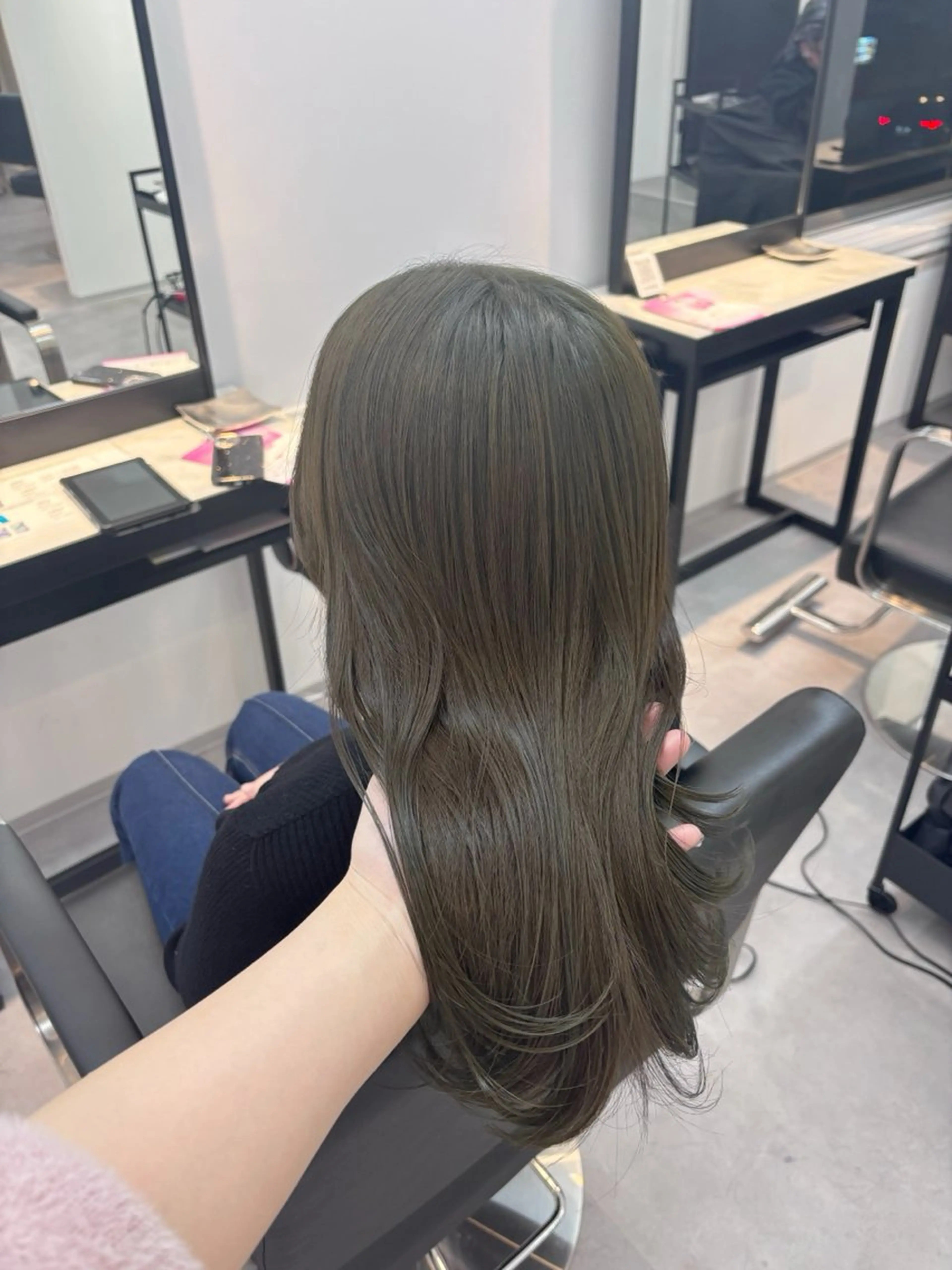 ロング カラー 鍋嶋 涼香のヘアスタイル