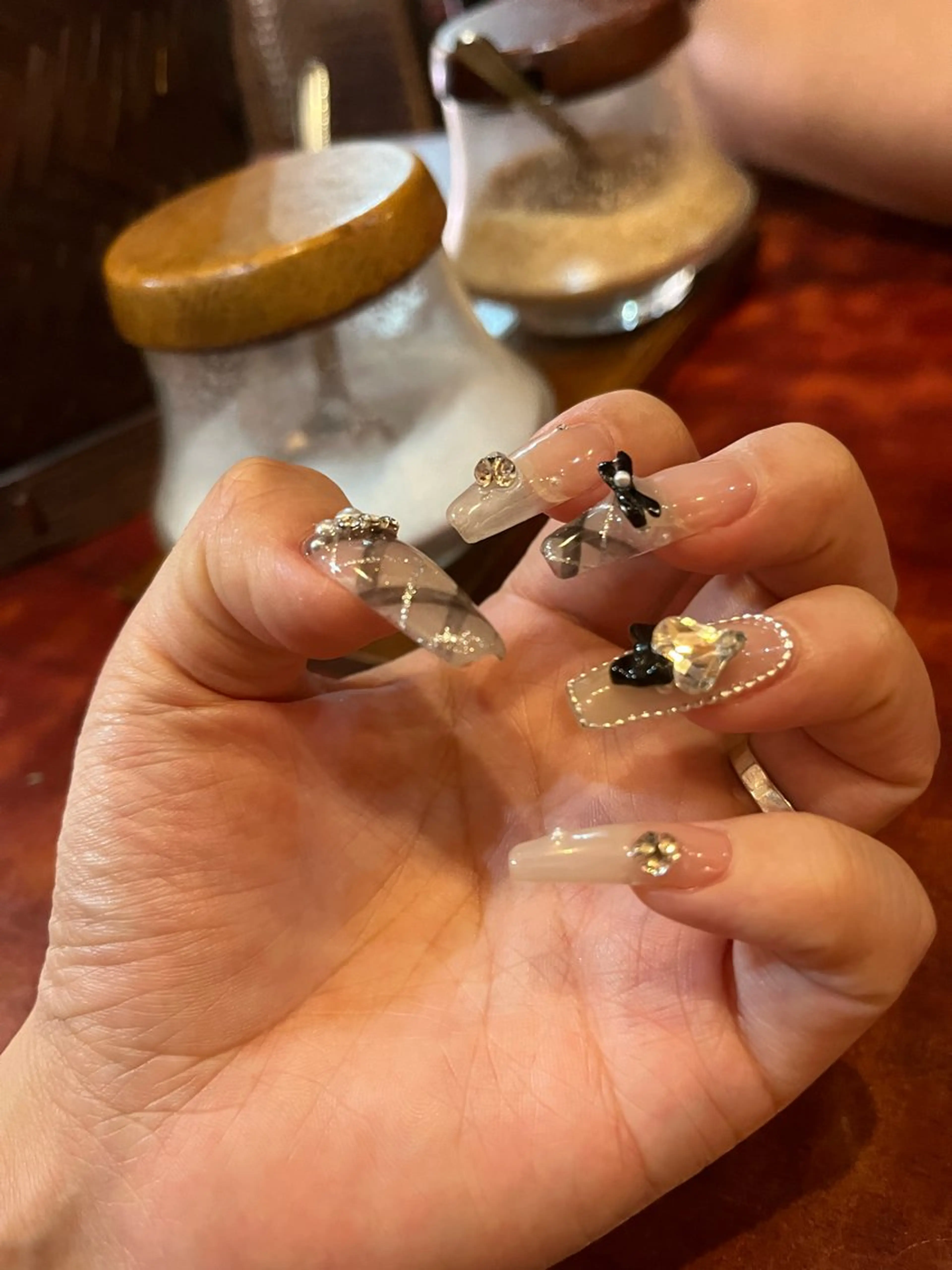 ネイル ガーリー ハンドネイル eri chan nailのネイルデザイン