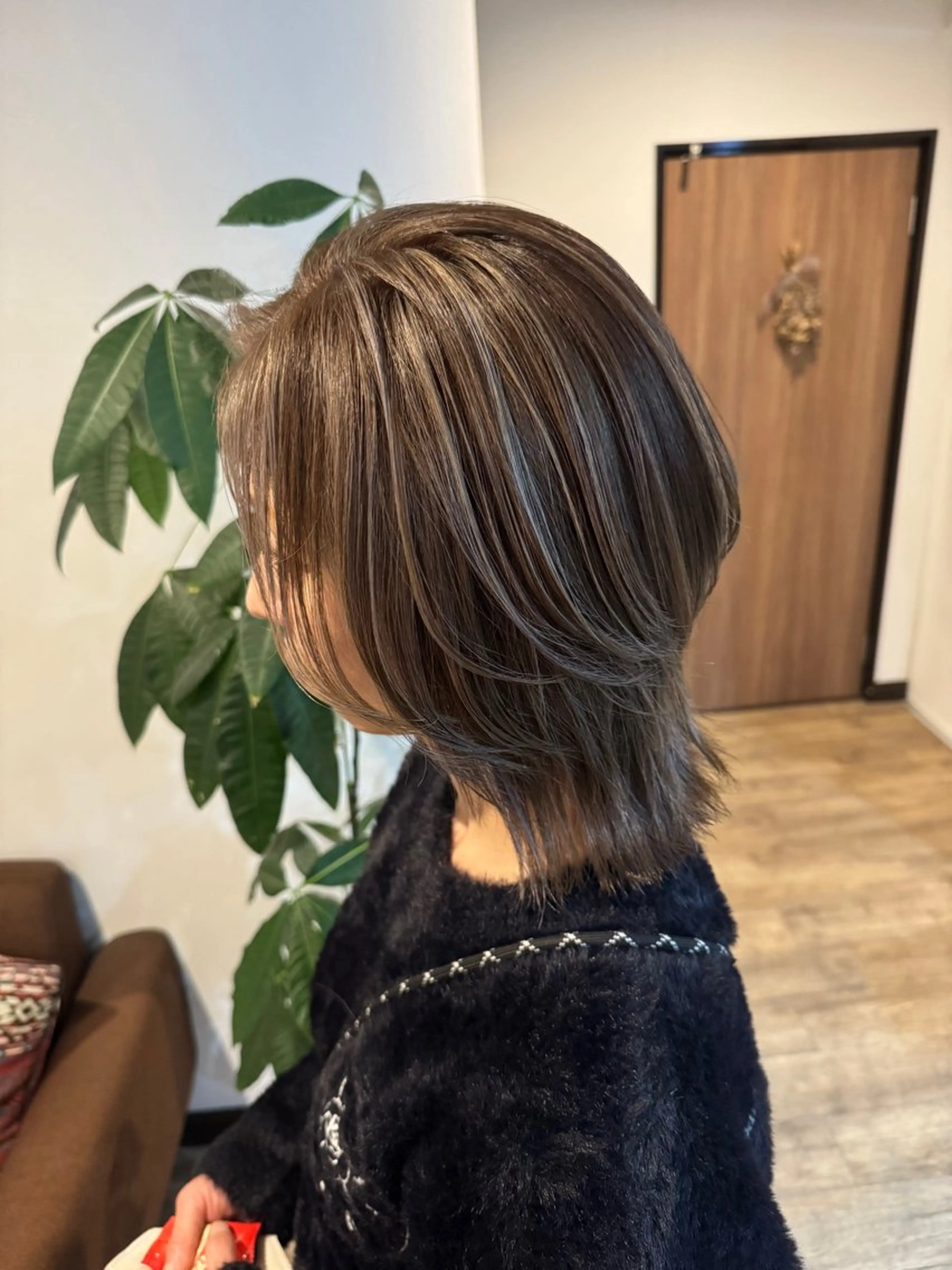 ミディアム カラー ハイライトカラー ハイライト レイヤーカット カット ヘアカラー トリートメント 透明感/ハイライト 🌺MOMOKAのヘアスタイル