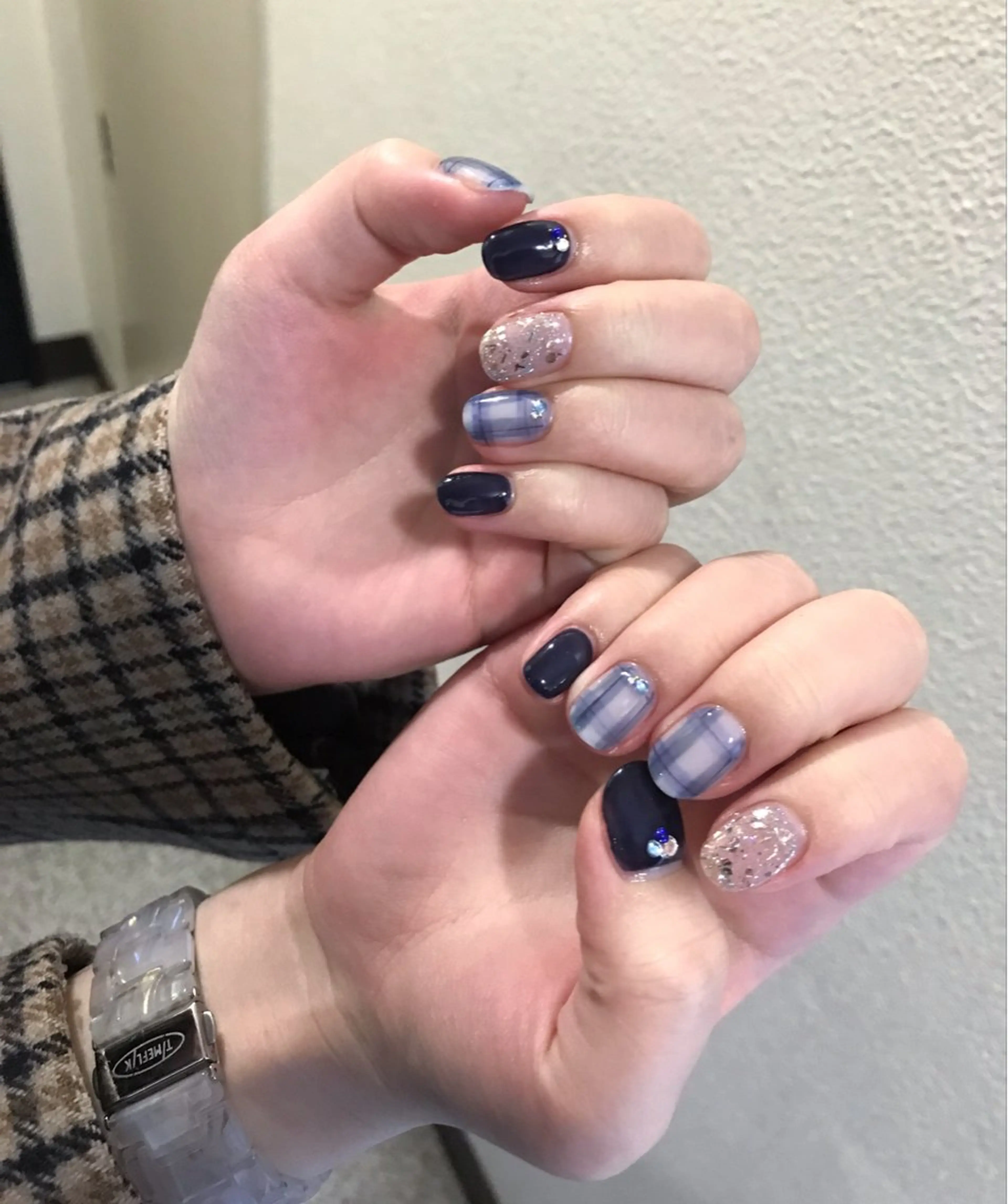ネイル ネイビー 冬ネイル ハンドネイル ハンドケア NAIL 106G所属・西日暮里駅徒歩1分/ NAIL106Gのネイルデザイン