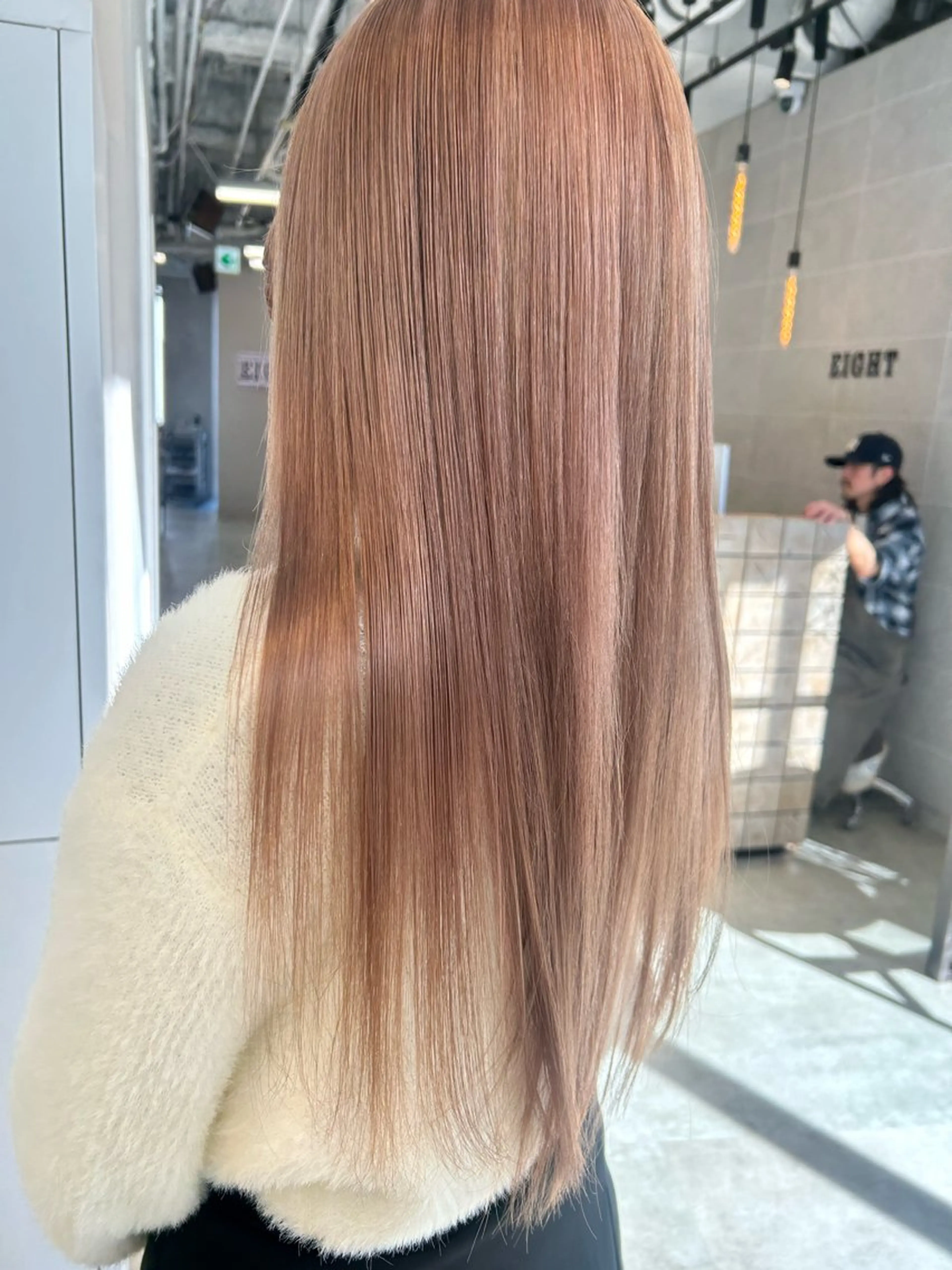 ロング カラー ベージュカラー ブリーチ ミルクティーベージュ ヘアカラー トリートメント ピンク/ベージュ /似合わせ/田島百華のヘアスタイル