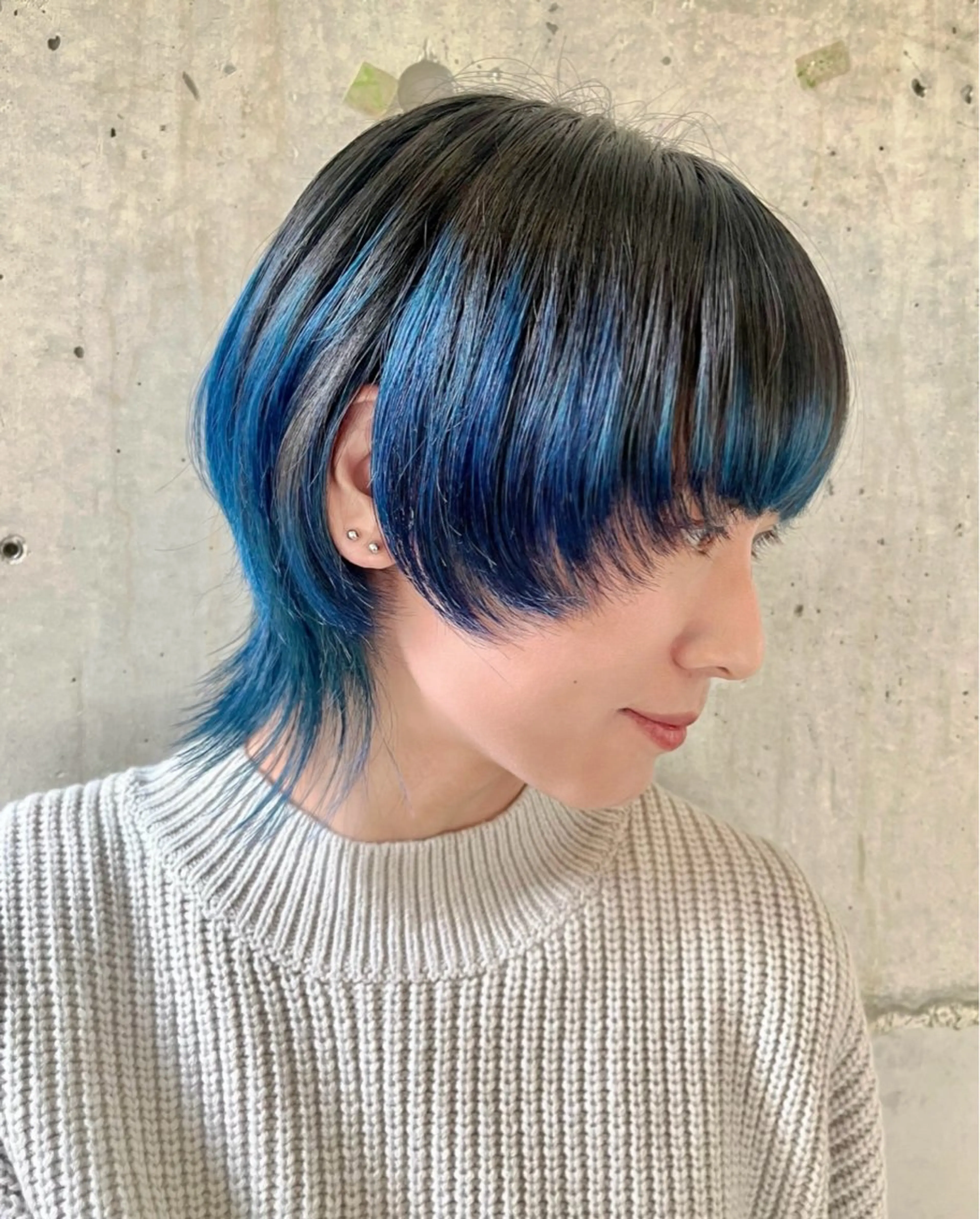 ミディアム ボブ ウルフカット ウルフボブ ヘアカラー 派手髪デザインカラー ヒロカのヘアスタイル