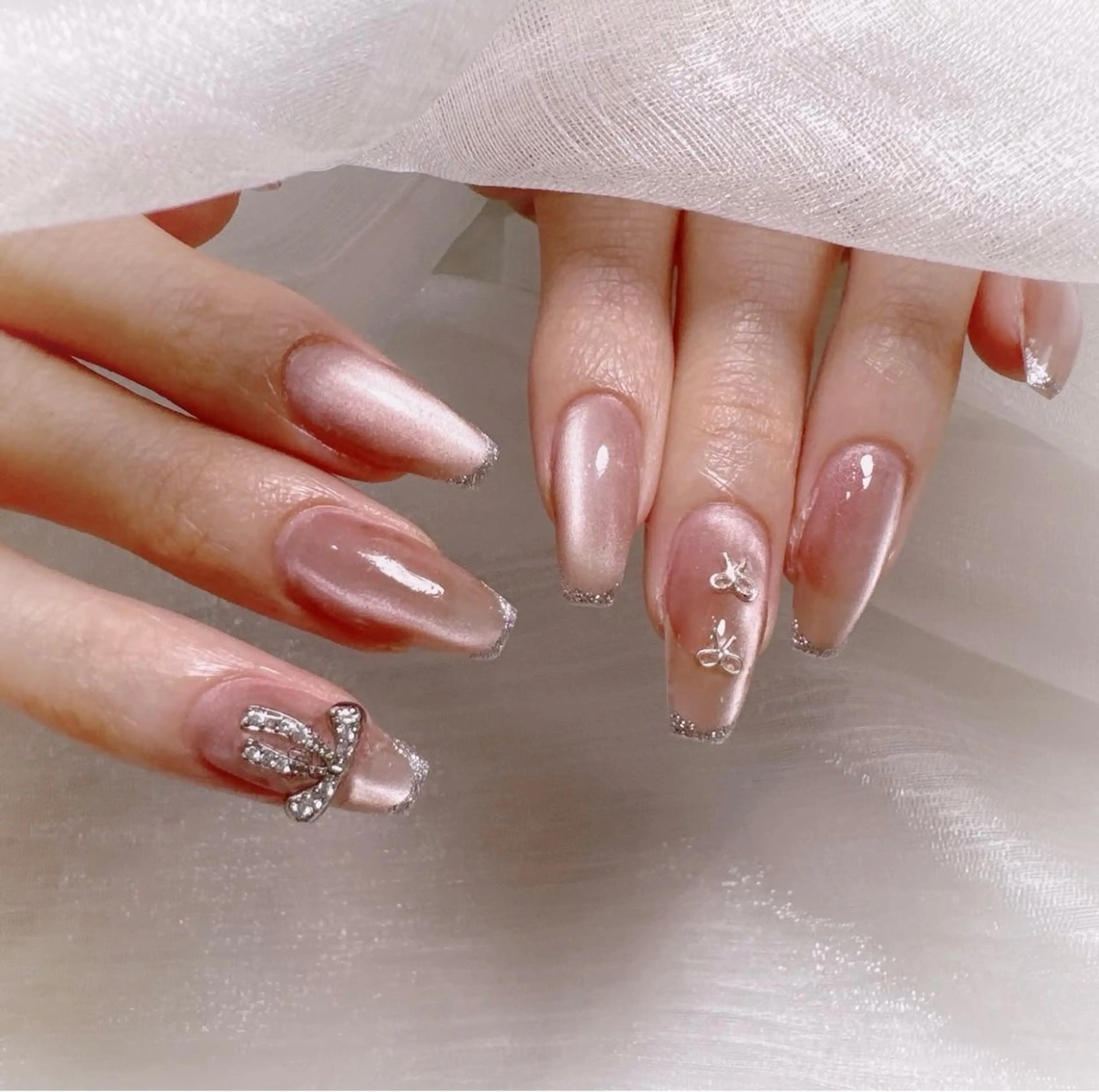 ぷるぷる🔮マグネットネイル(オフ無料ケア込み)の写真