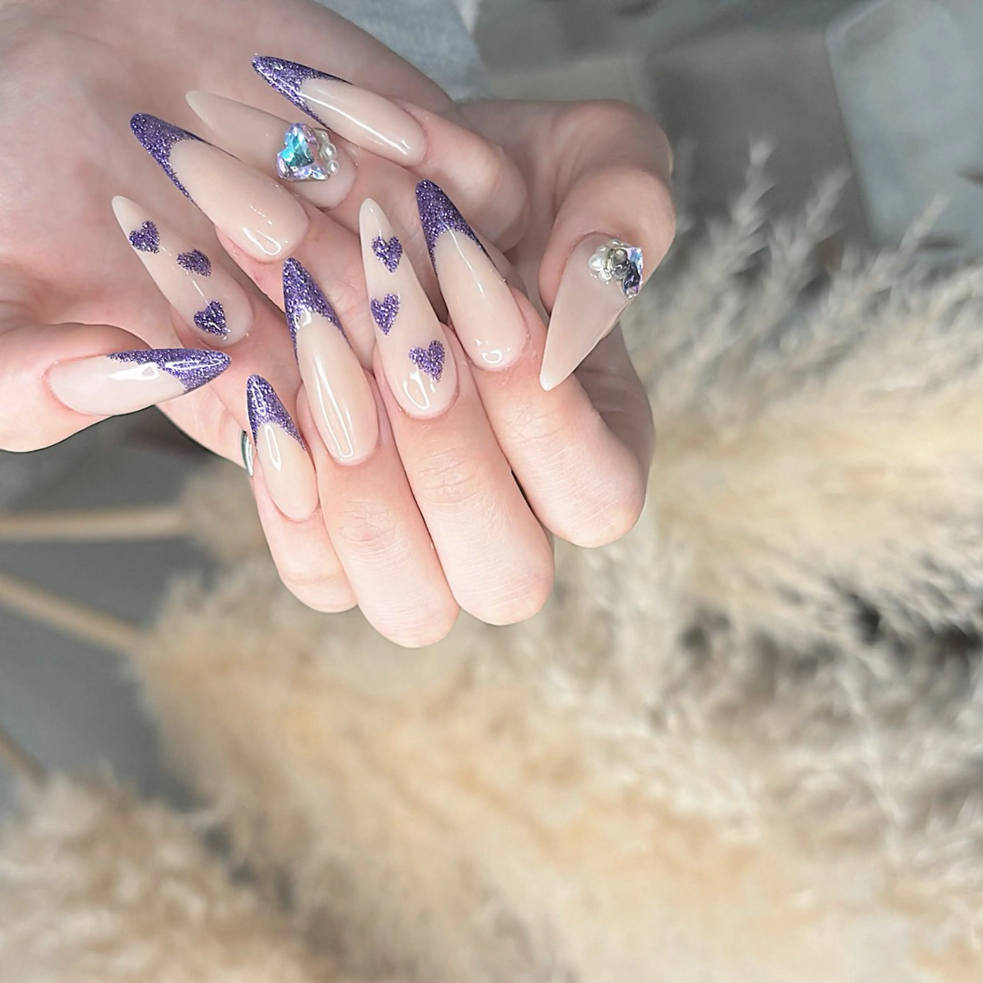 ネイル オーロラネイル フレンチネイル ラメ(グリッター) 水色 ワンカラーネイル 山田 真里のネイルデザイン