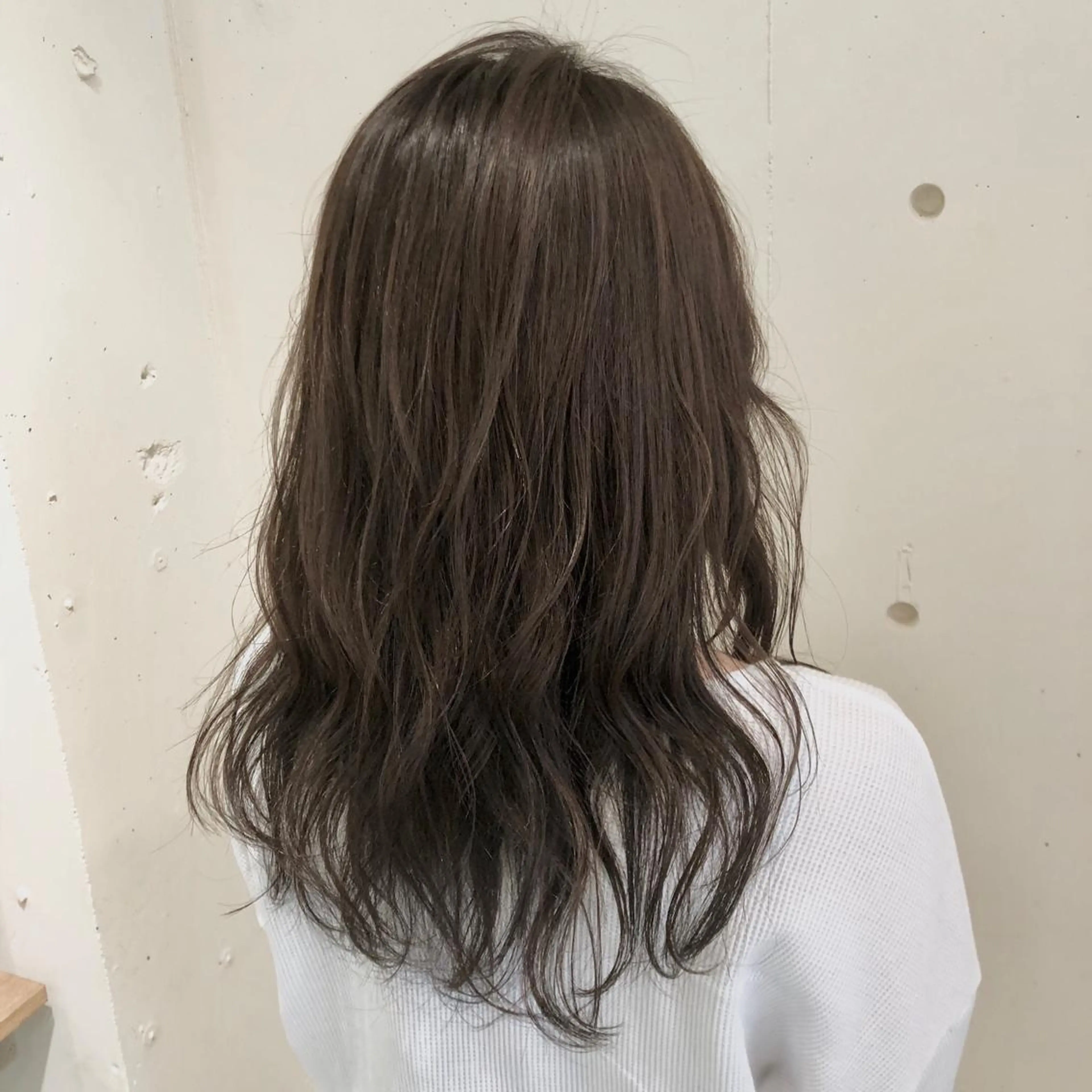 ミディアム カラー パーマ ヘアアレンジ 黒髪 ブリーチ 透明感カラー デザインカラー グラデーションカラー 【ツヤ髪美容師】 ツダケイスケのヘアスタイル