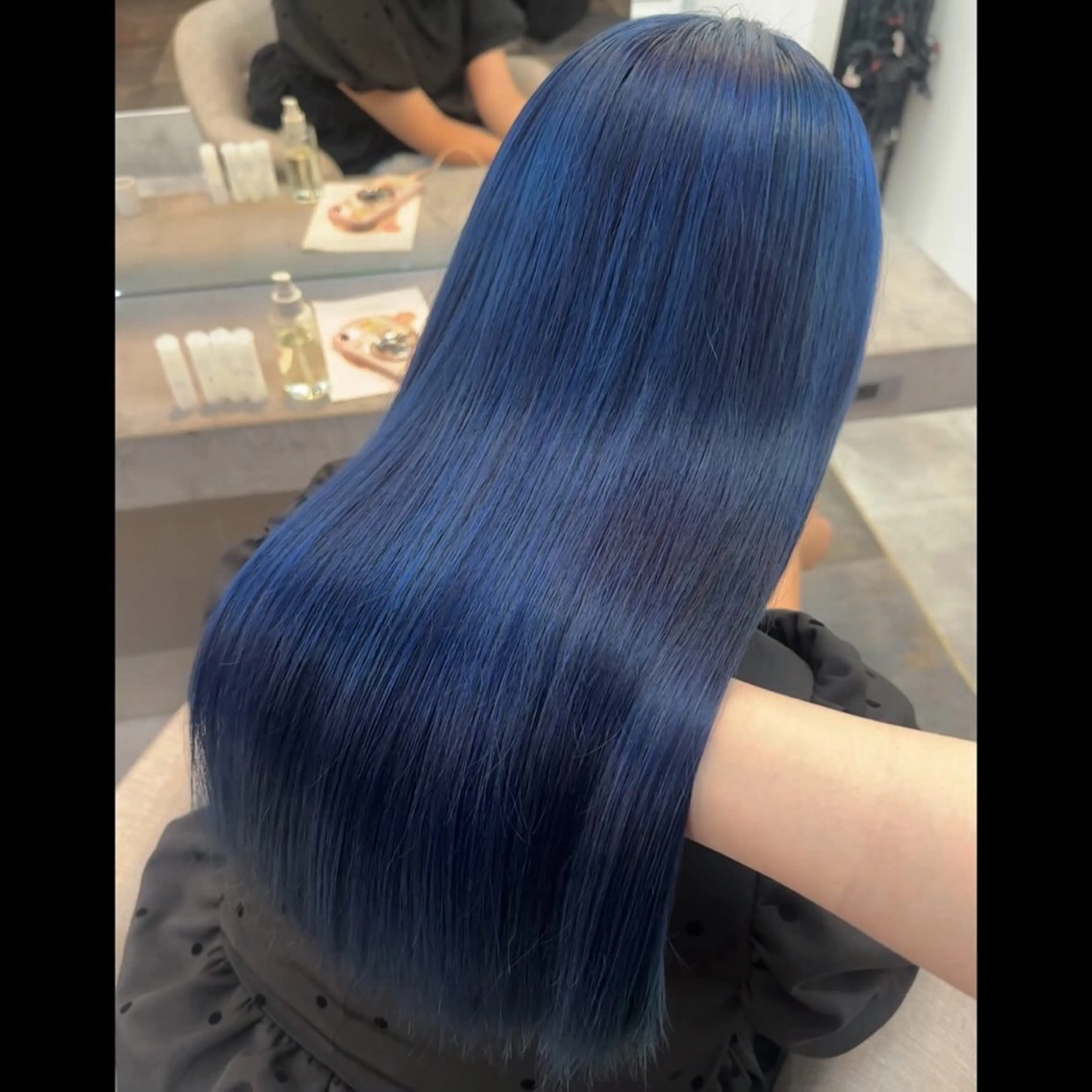 ロング カラー ヘアアレンジ ブリーチ ハイトーンカラー トリートメント 🖤kana/艶髪/ 韓国風暗髪カラー🖤のヘアスタイル