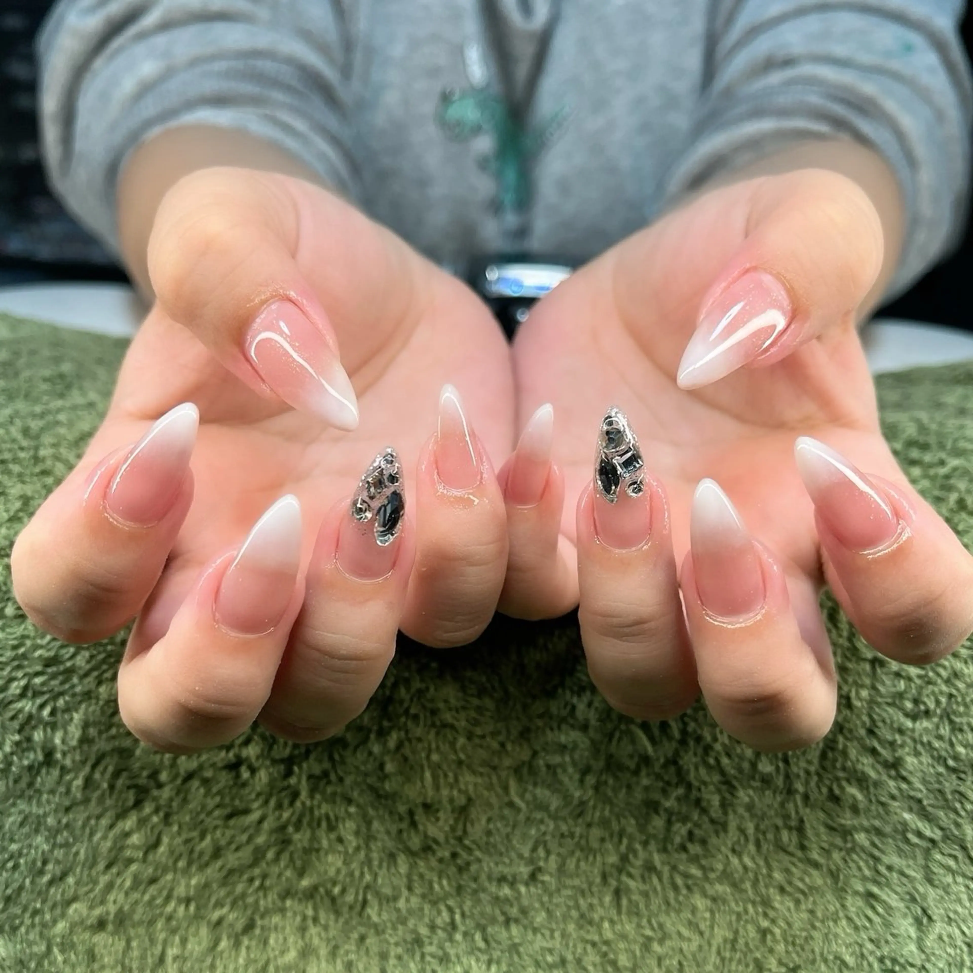 ネイル ハンドネイル フットネイル MHR nailのネイルデザイン