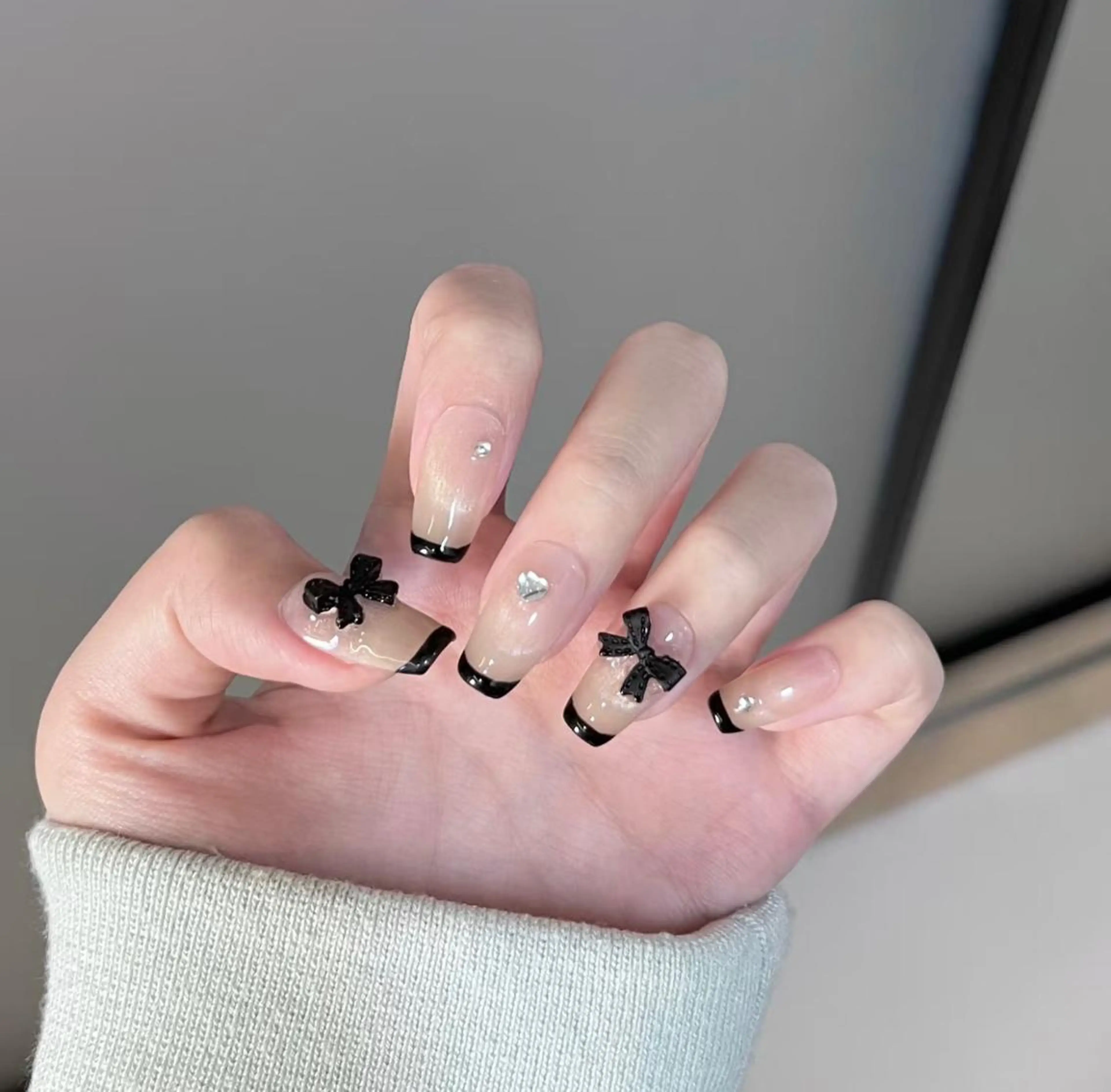 ネイル ハンドネイル 🎀 Ayaka_nailのネイルデザイン