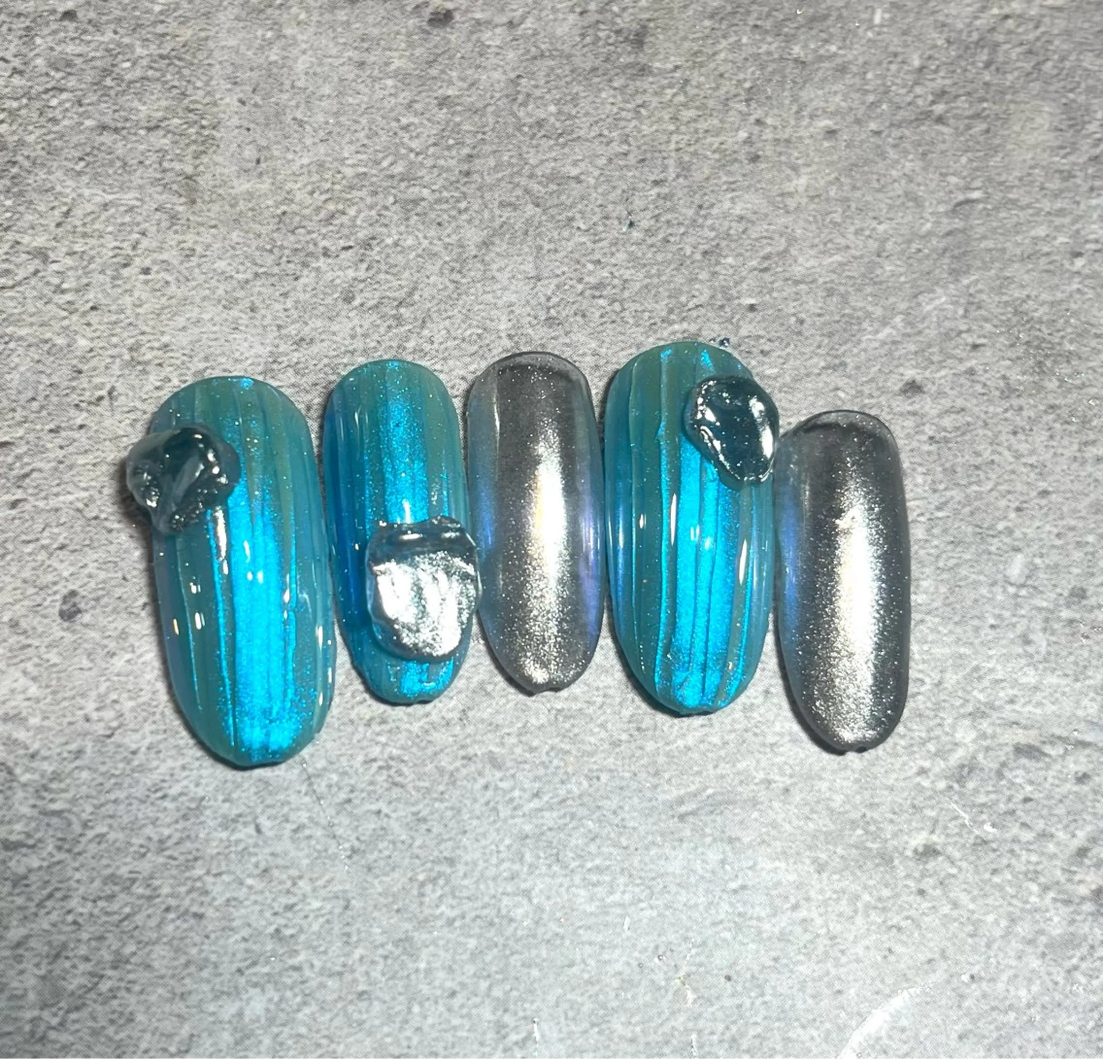 ショート 2DY NAIL SALONのネイルデザイン