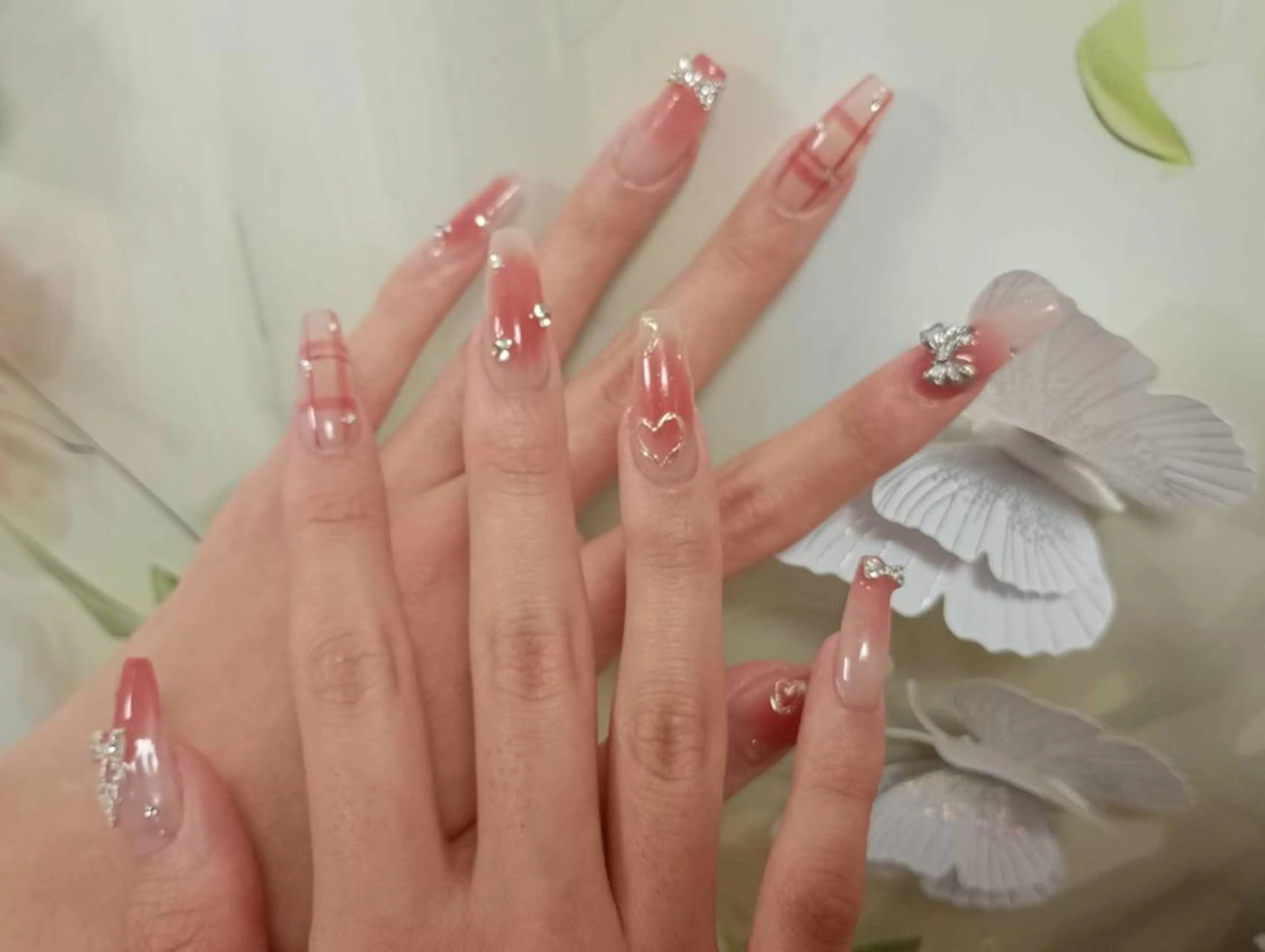 ネイル ハンドネイル ハンドケア Hana Bloom Nail💗YUIのネイルデザイン