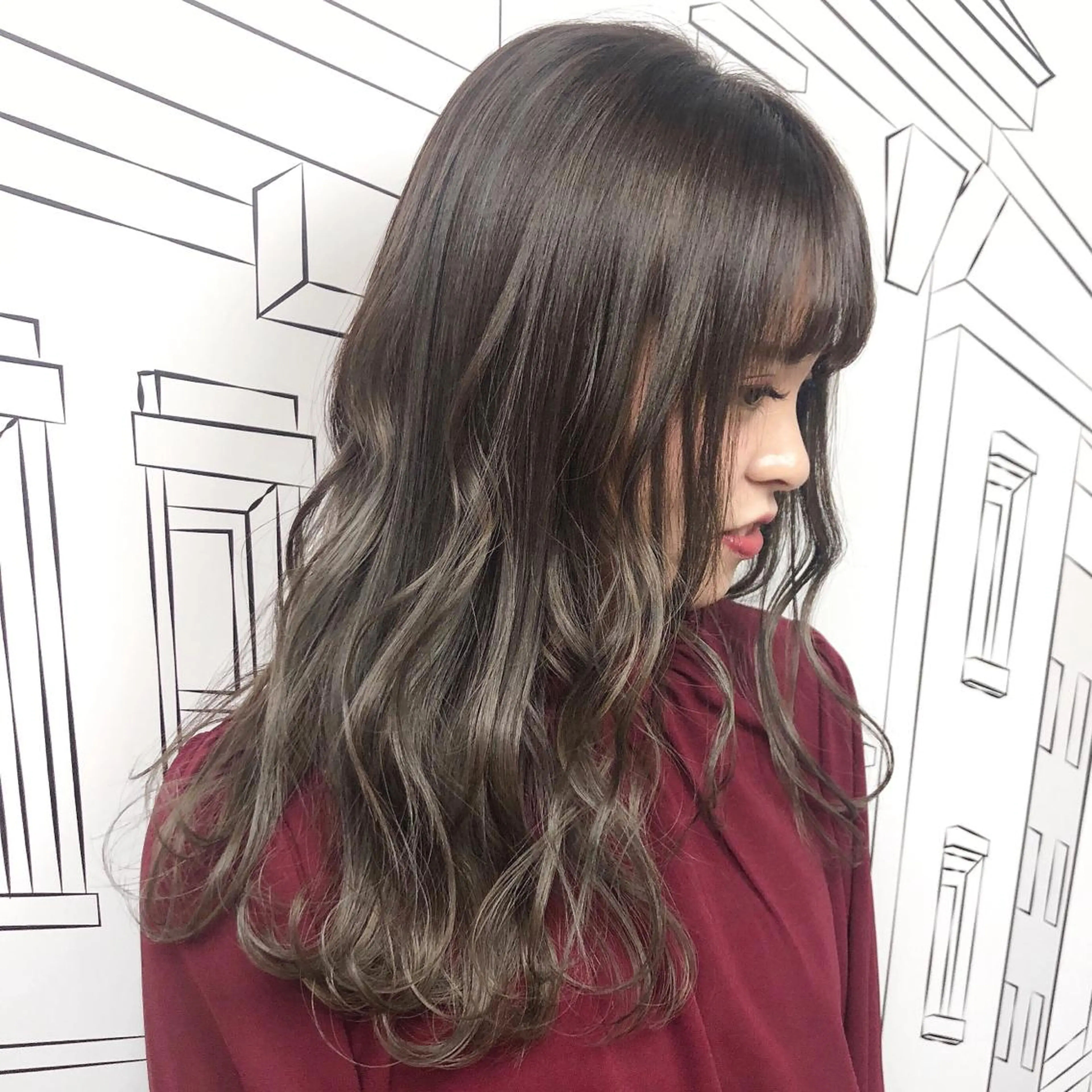 セミロング カラー アッシュ アッシュグレー ハイライトカラー ハイライト TOMOKA 艶髪/透明感カラーのヘアスタイル