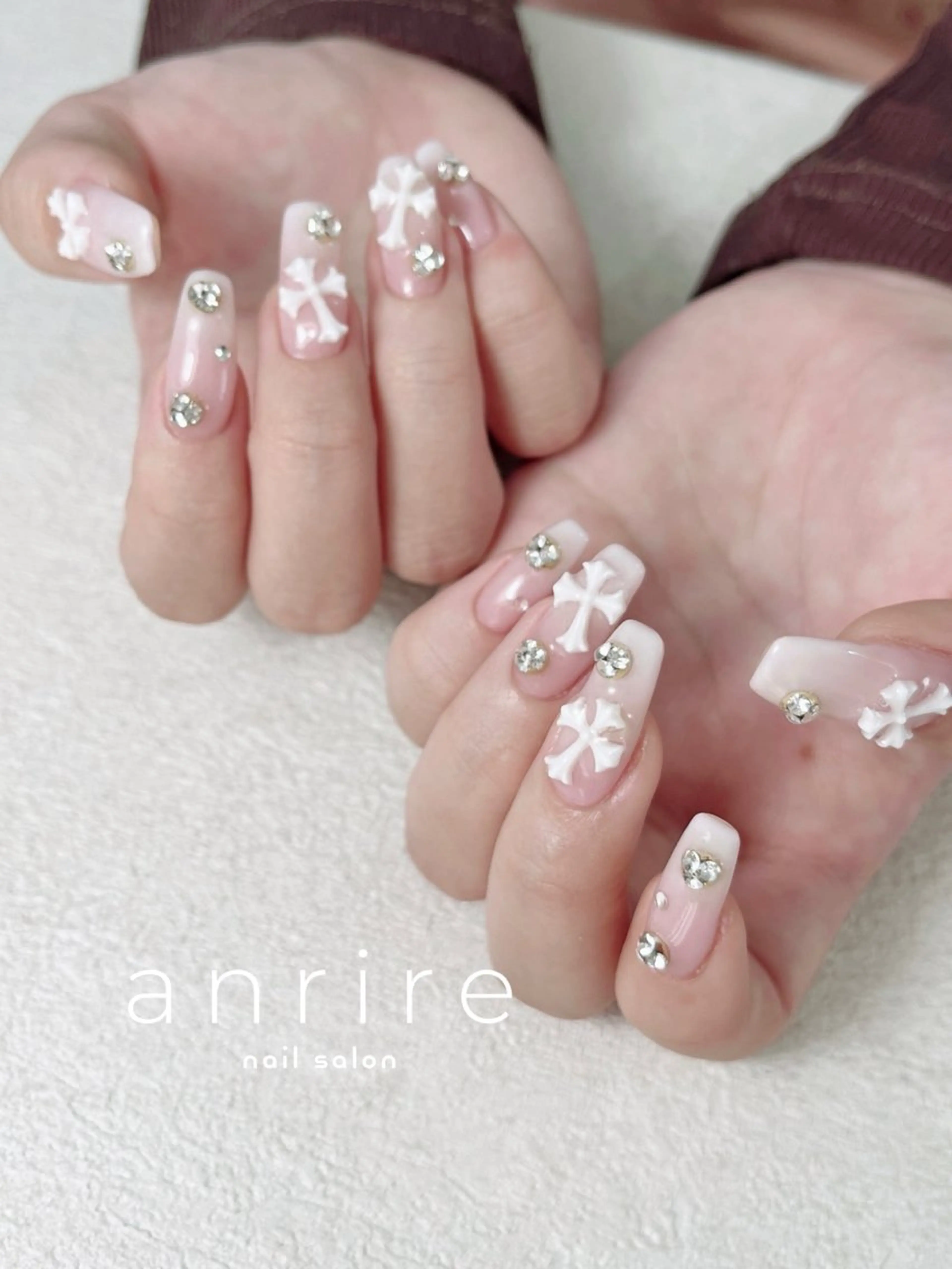 ネイル ジェルネイル キラキラネイル パラジェル 夏ネイル ハンドネイル nail salon anrire〜アンリール〜所属・nailsalon anrireのネイルデザイン