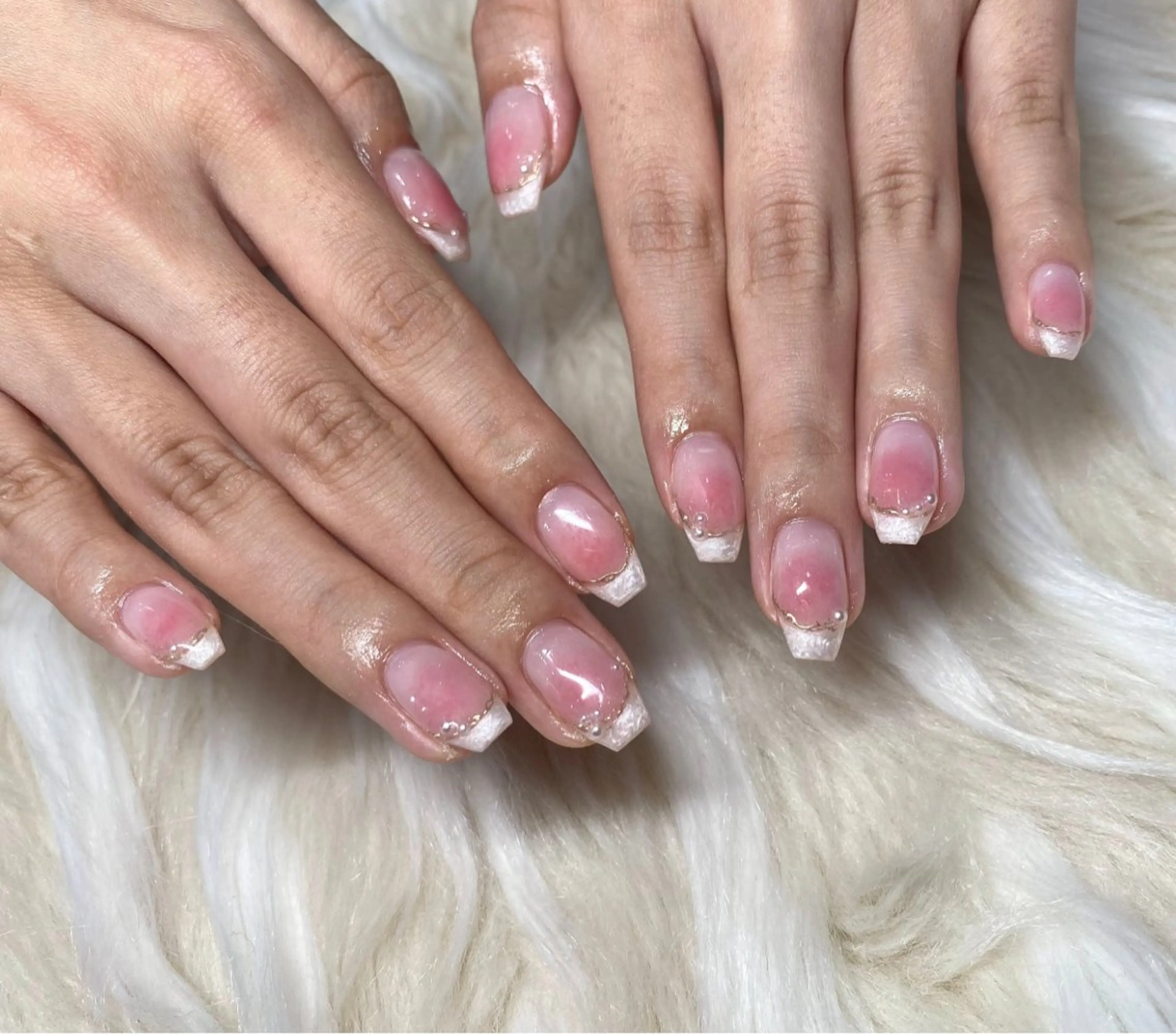 ネイル チークネイル 長さ出し フレンチネイル ジェルネイル グラデーション ハンドネイル Nail&eye Belire 新宿のネイルデザイン