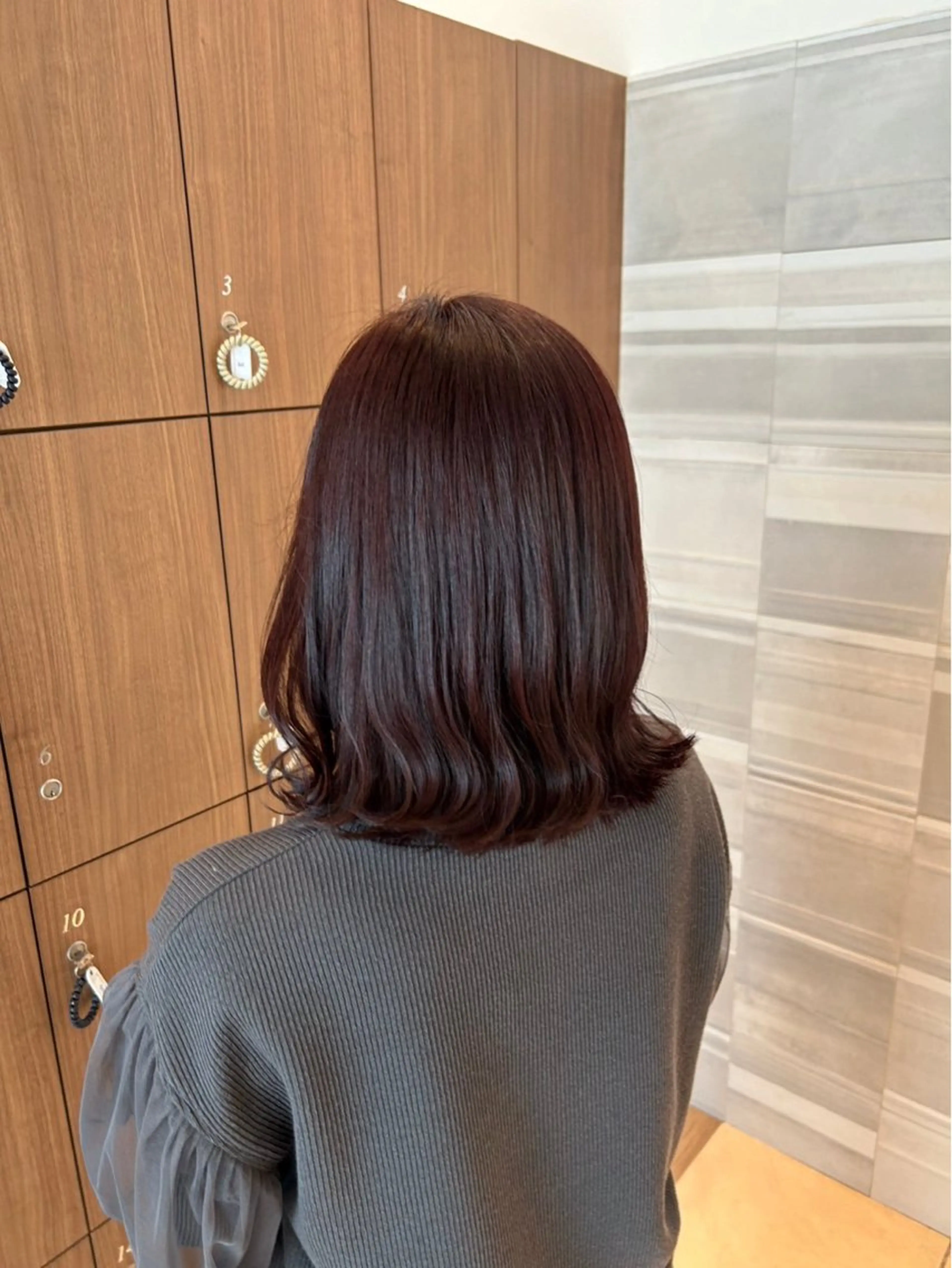 ミディアム カラー ブラウンカラー レッドカラー レッドブラウン 落合 千夏のヘアスタイル