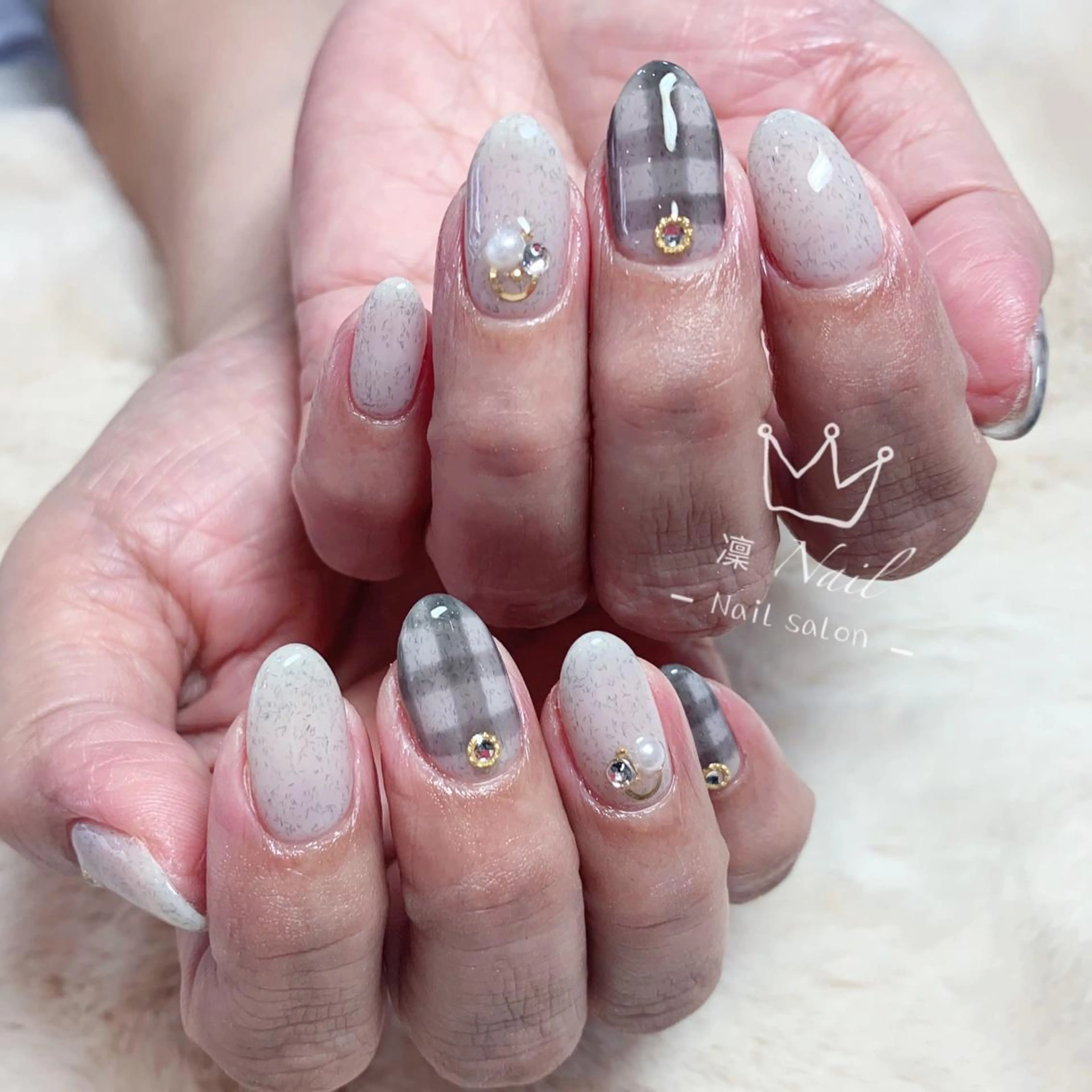 ショート カラー ネイル Le’a NailSalonのネイルデザイン