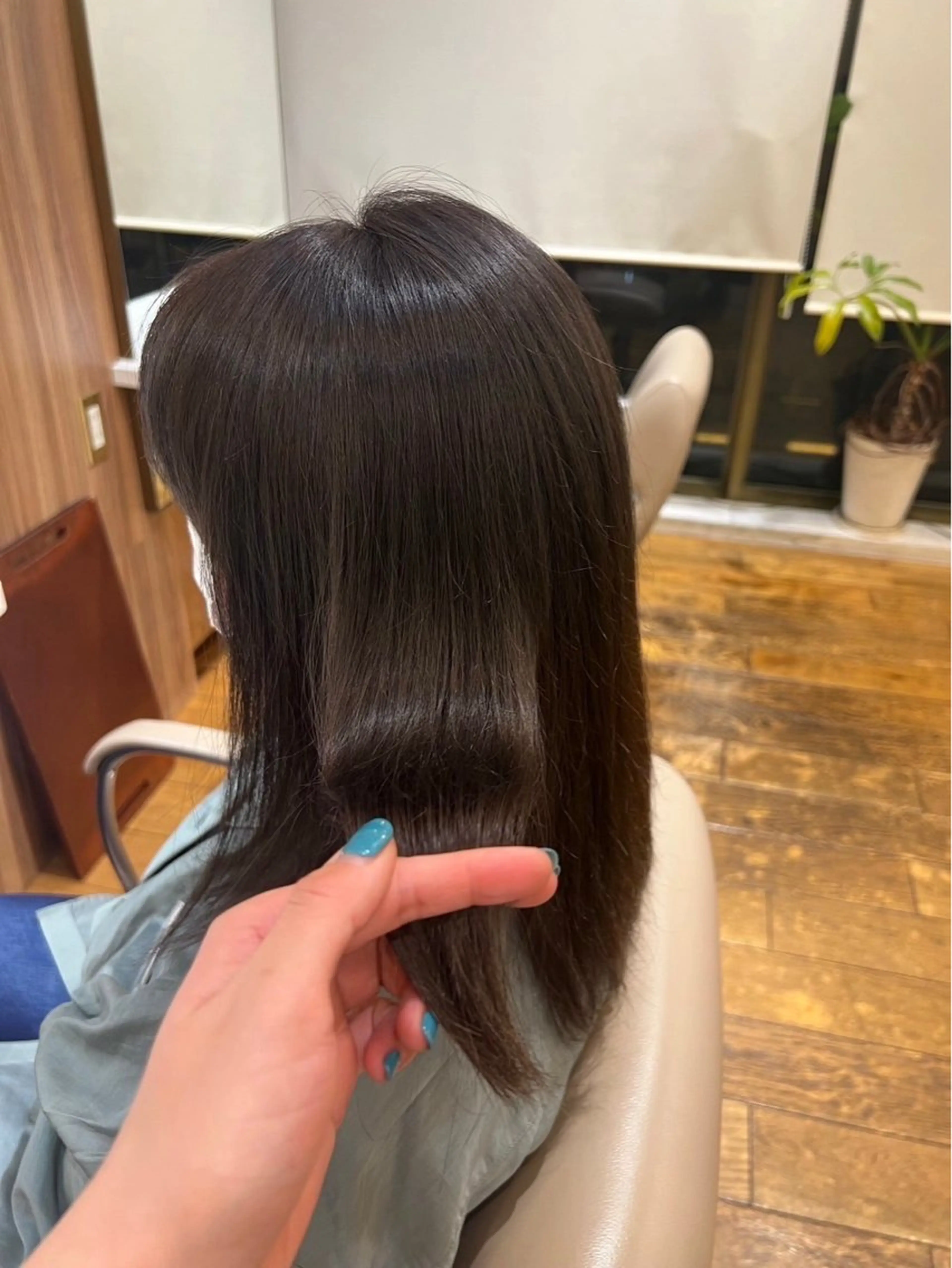 セミロング カラー ヘアアレンジ 石川 幸呼のヘアスタイル