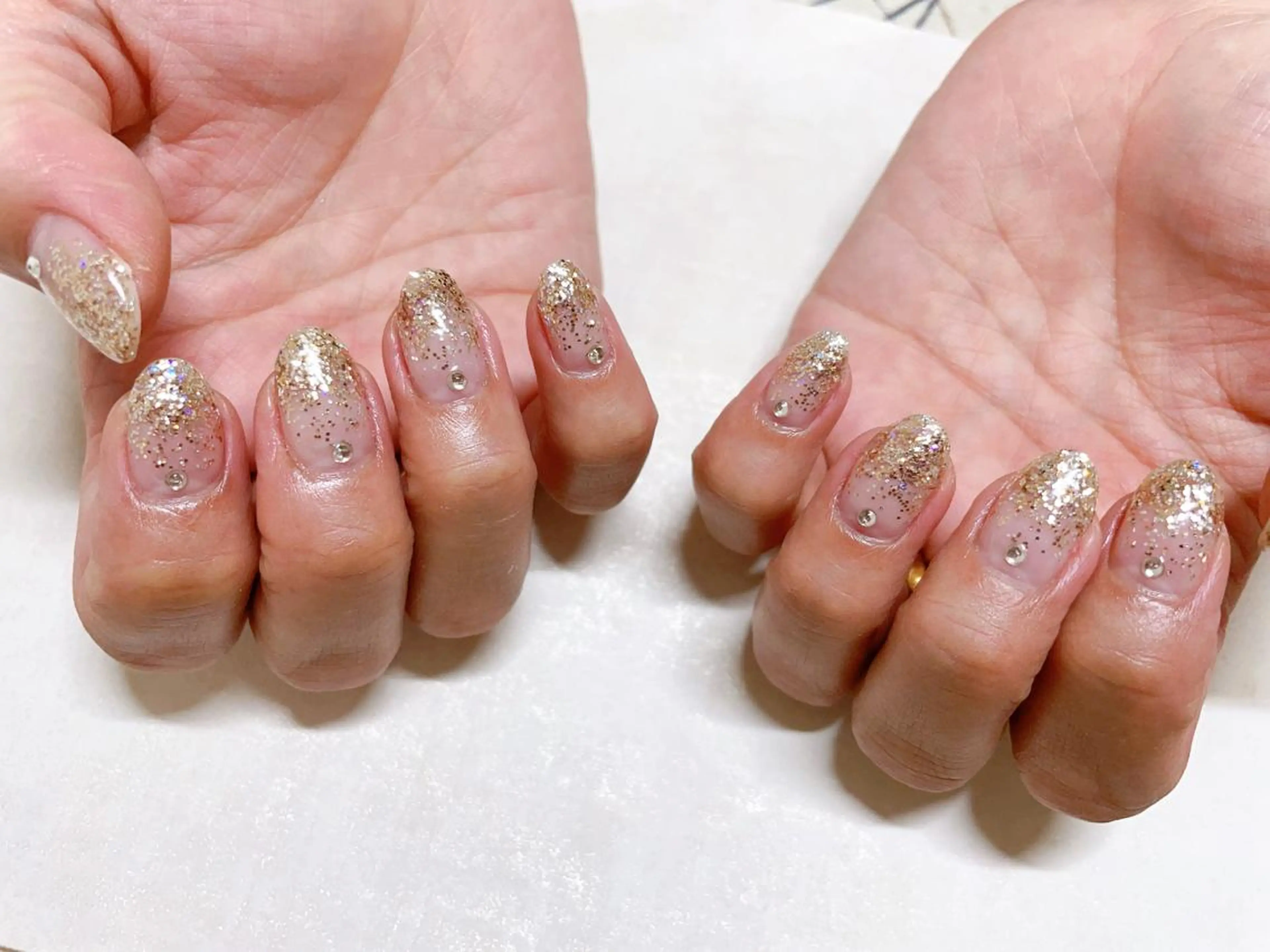 ネイル オーロラネイル フラワーネイル フットネイル フレンチネイル ジェルネイル mogunail &blowのネイルデザイン