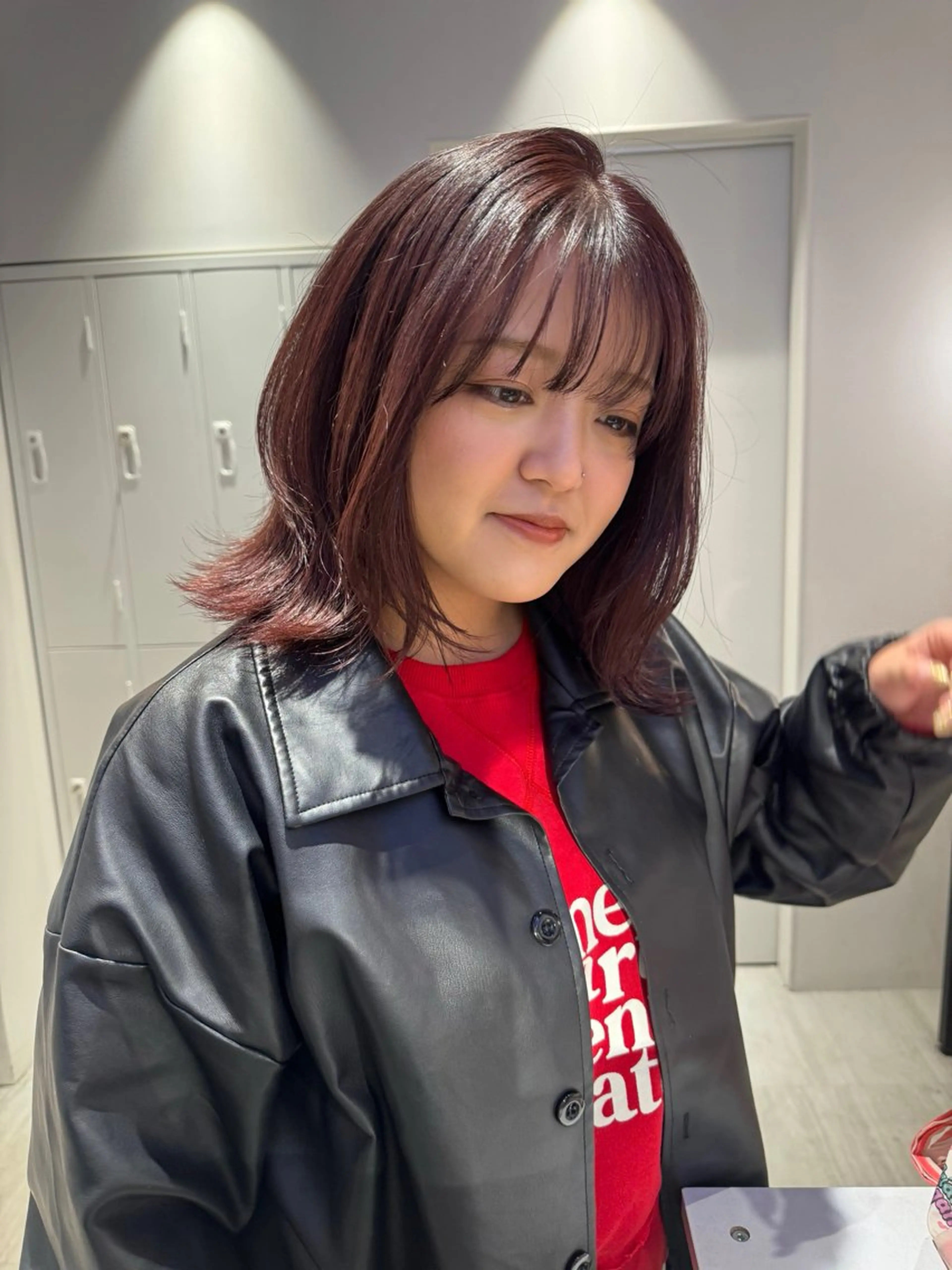 ミディアム カラー ヘアカラー トリートメント Ami/艶カラー/ レイヤー/ハイトーンのヘアスタイル