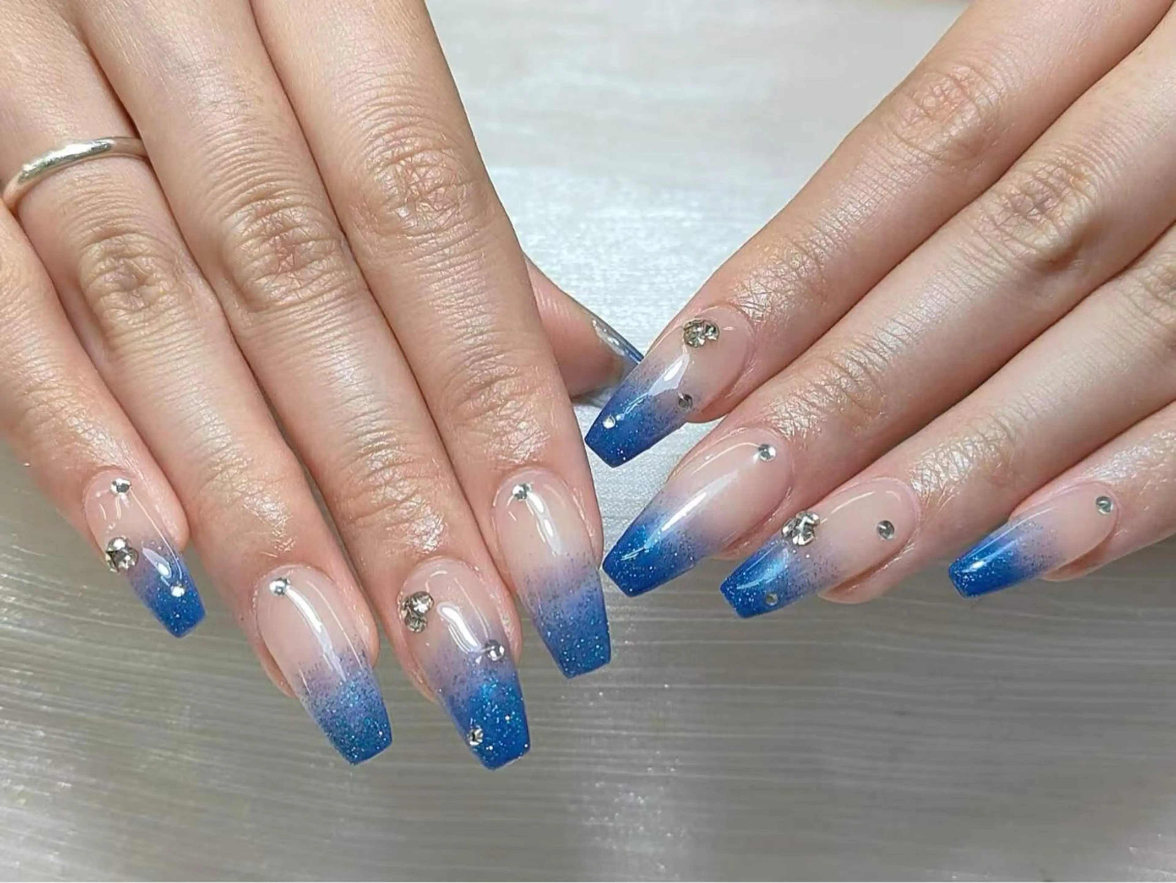 ネイル 佐藤 愛のネイルデザイン