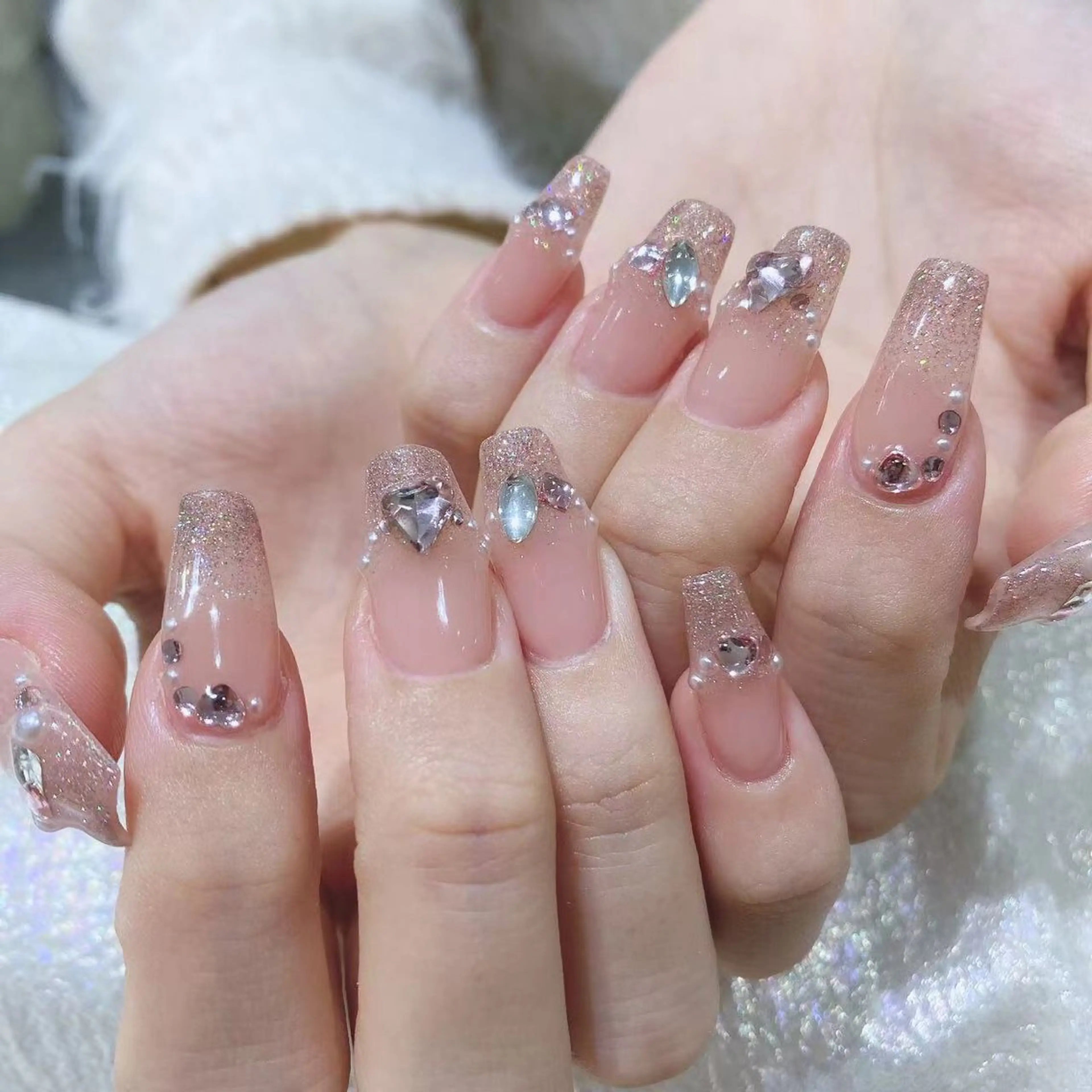 ネイル Queens テイのネイルデザイン