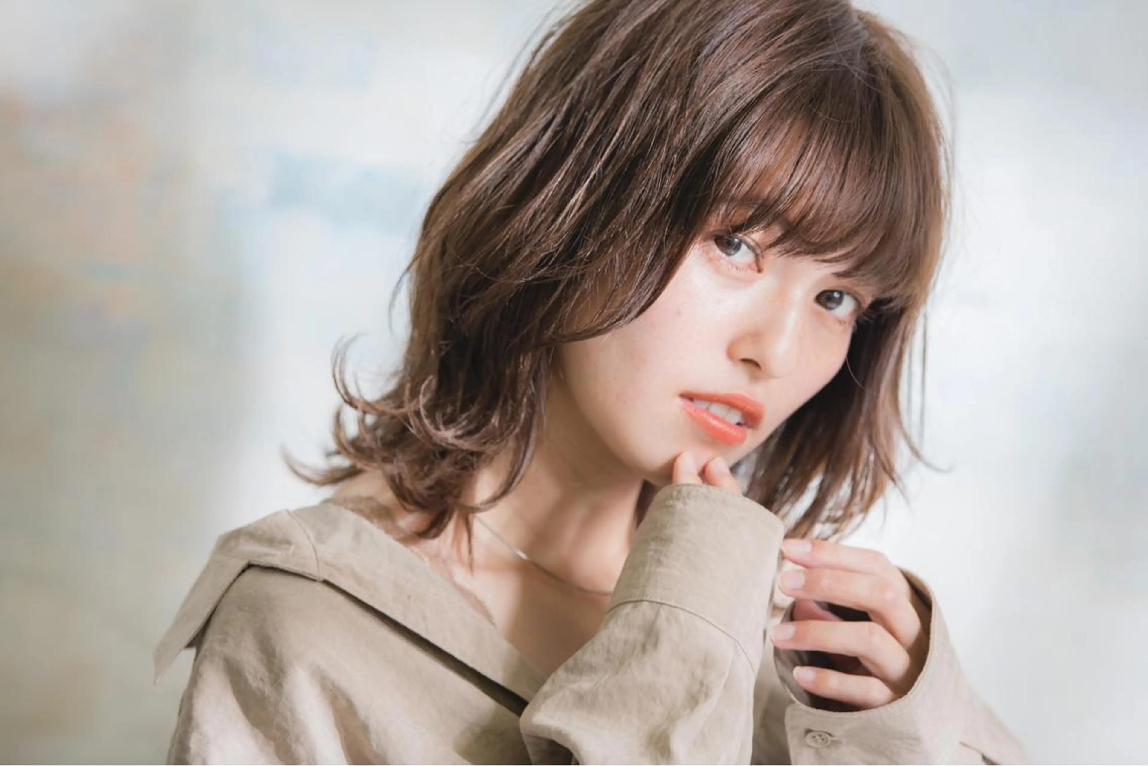 ミディアム カラー ハイライトカラー ハイライト レイヤーカット カット ヘアカラー 齋藤 咲のヘアスタイル