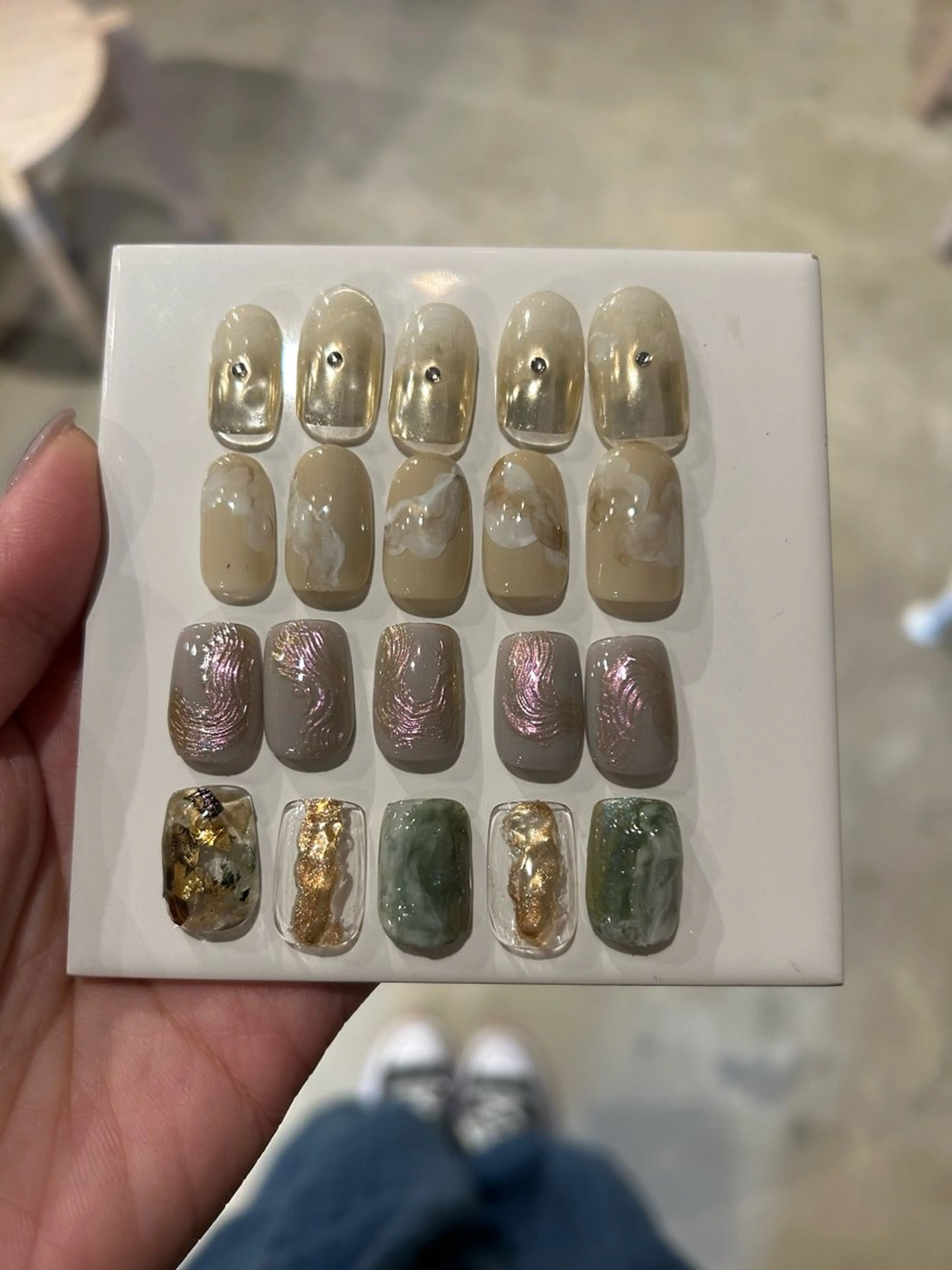 ネイル nail atelier hiton所属・nailist 朱音のネイルデザイン