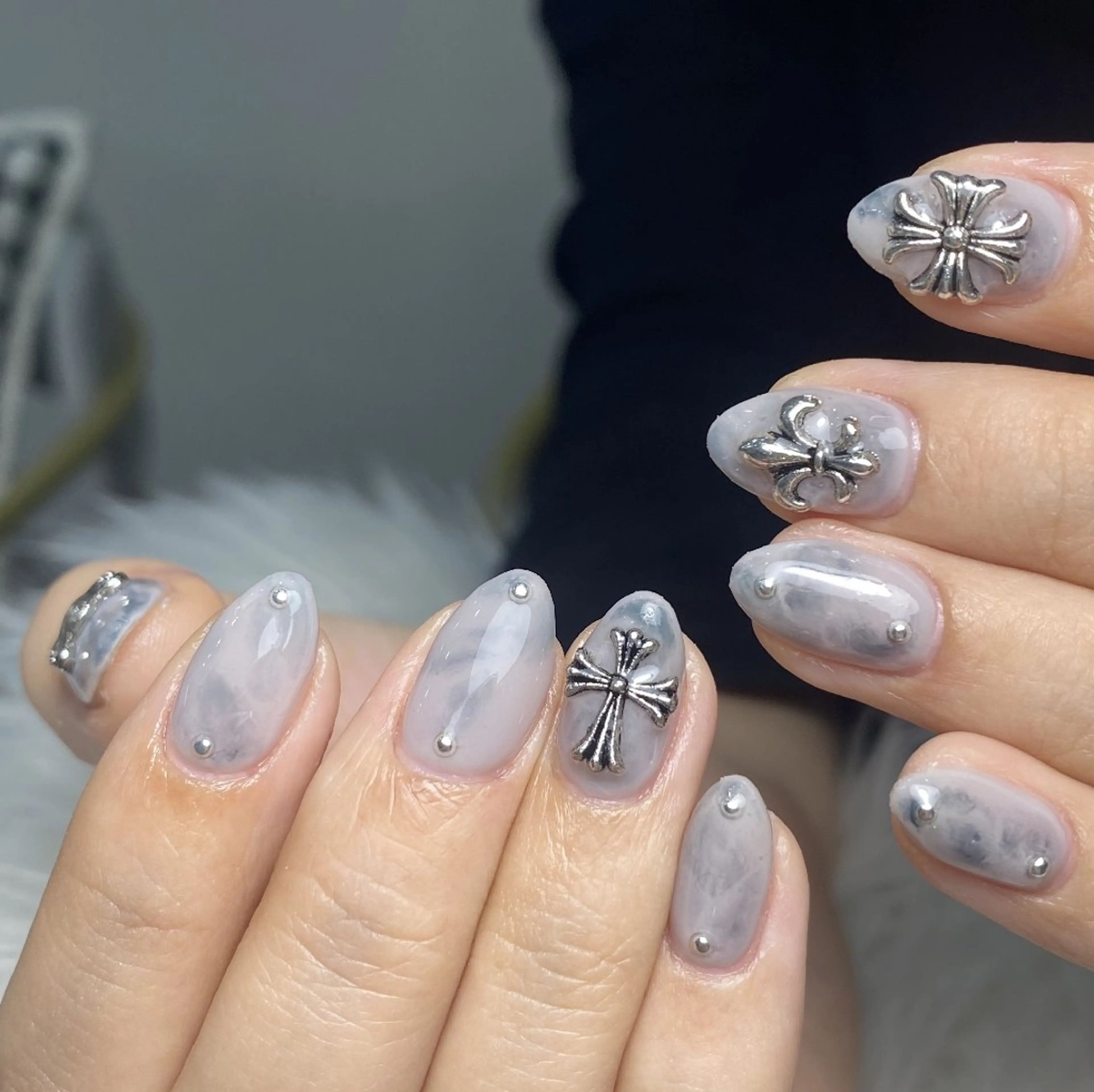 ネイル チークネイル フレンチネイル ジェルネイル ガラスフレンチ キラキラネイル ハンドネイル UM Nail Salonのネイルデザイン