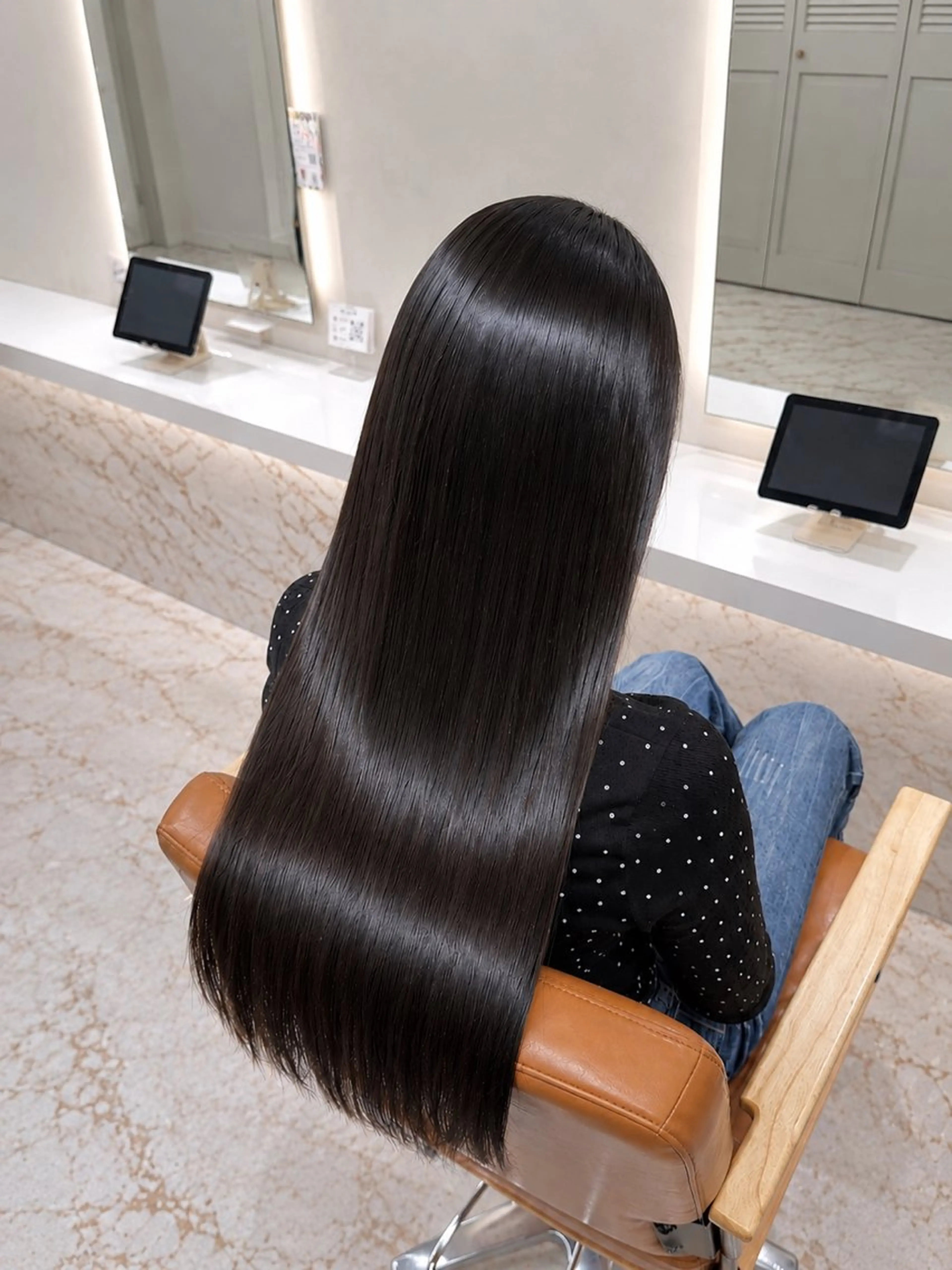 ロング SLASHスラッシュ 片野さくらのヘアスタイル