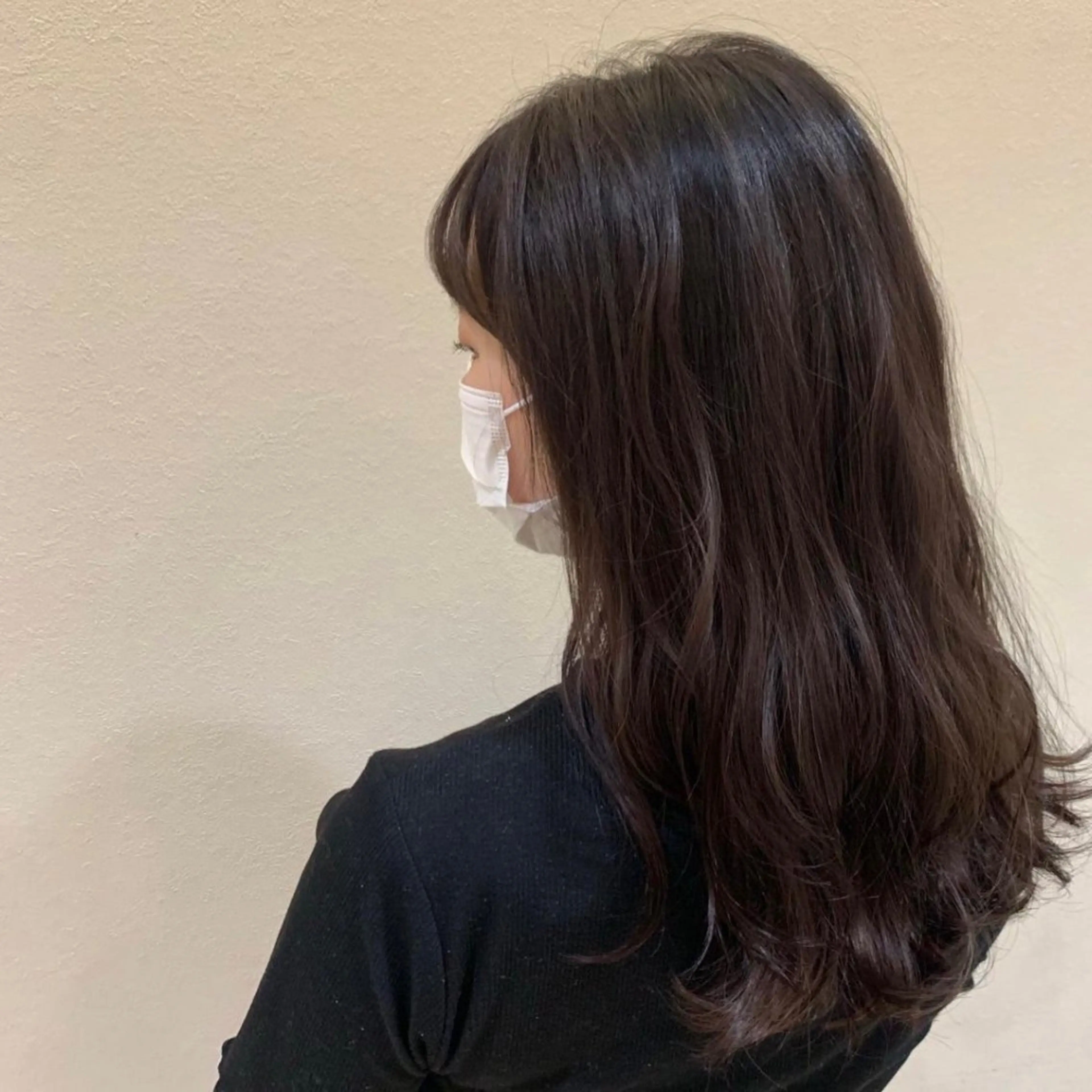 カラー 西岡 莉緒のヘアスタイル