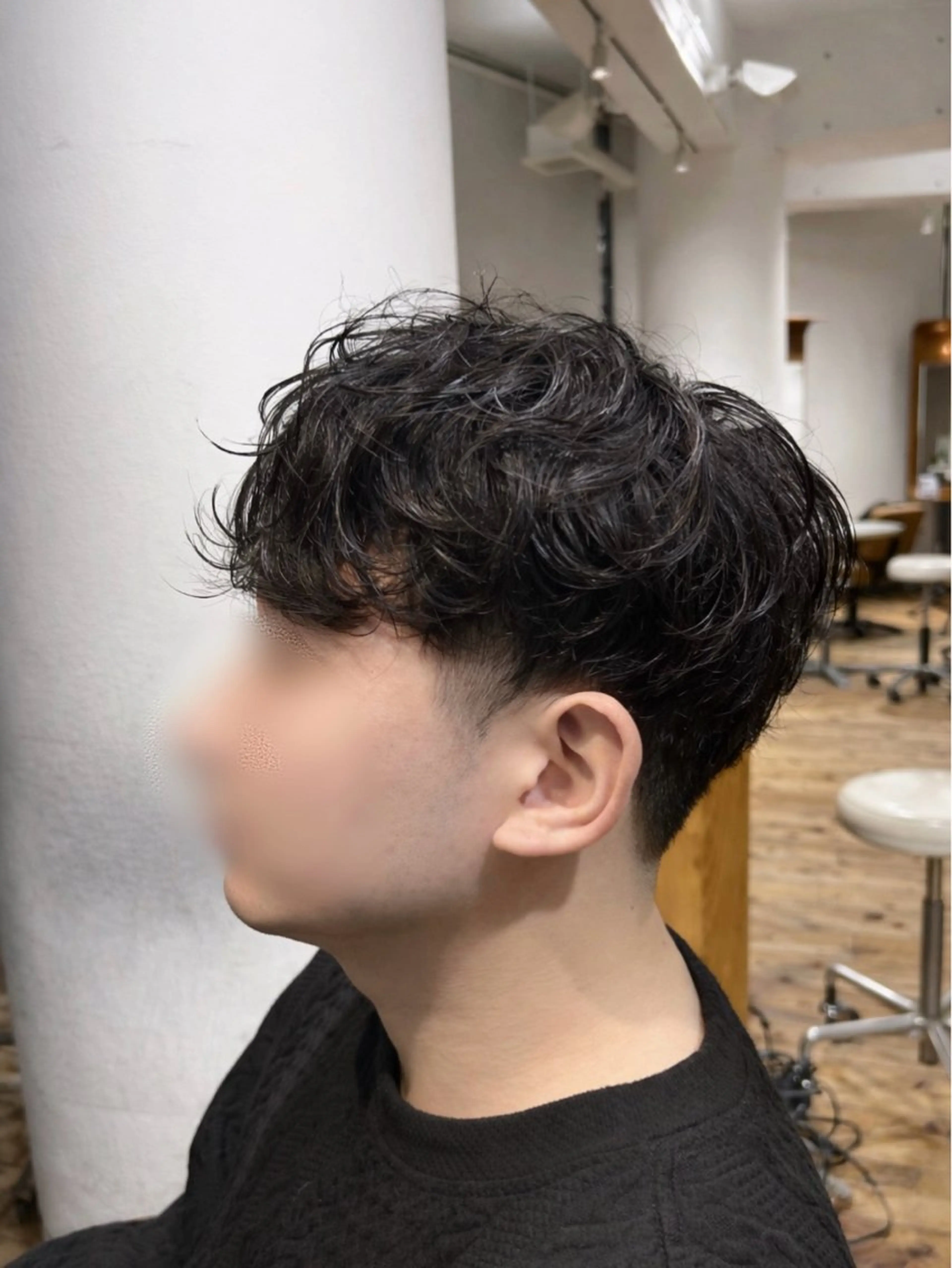 ミディアム パーマ メンズ ミディアムパーマ メンズパーマ ニュアンスパーマ カット パーマ Koki/ メンズヘア特化のヘアスタイル