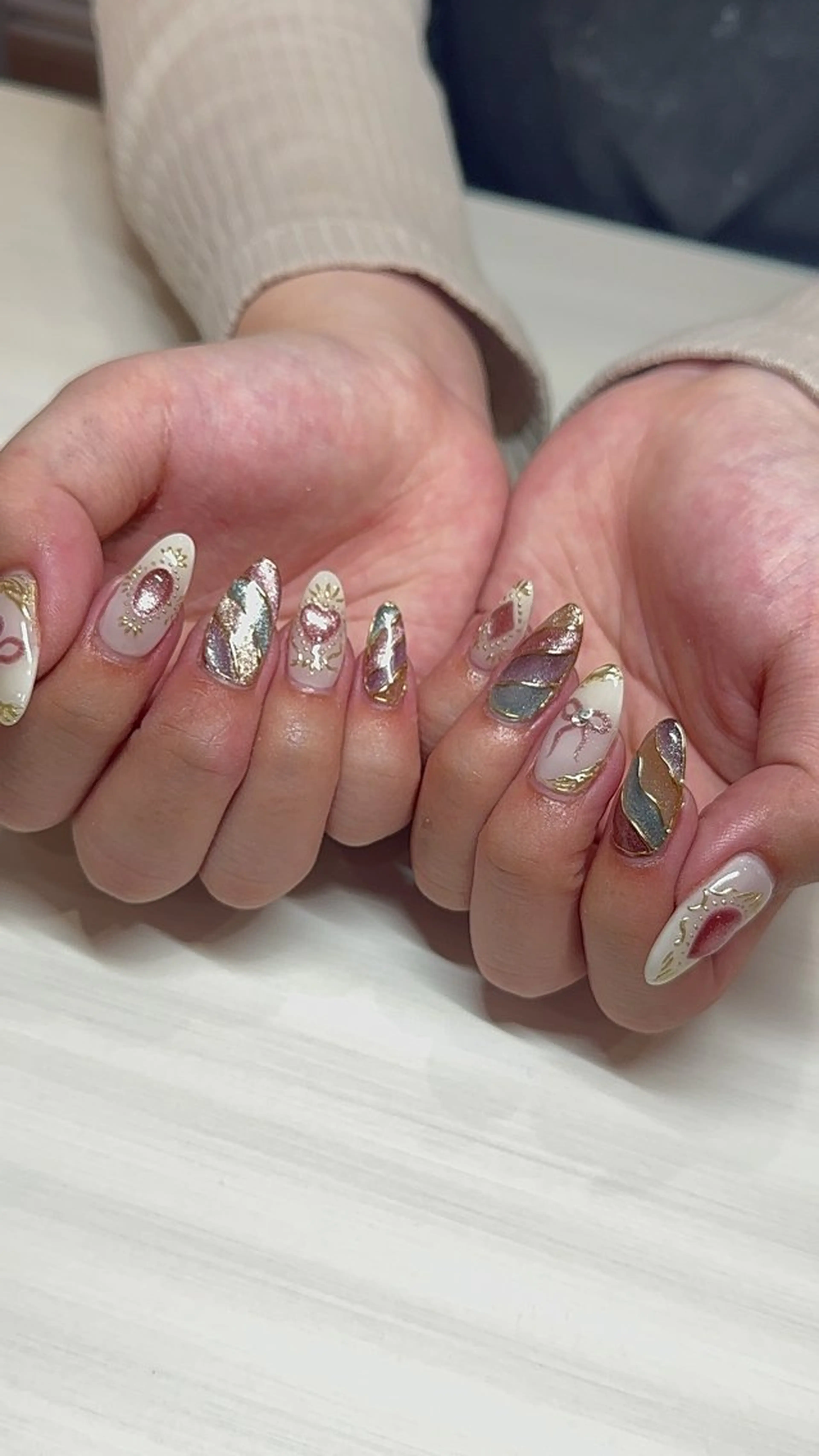 ロング akari原宿 プライベートサロンのネイルデザイン