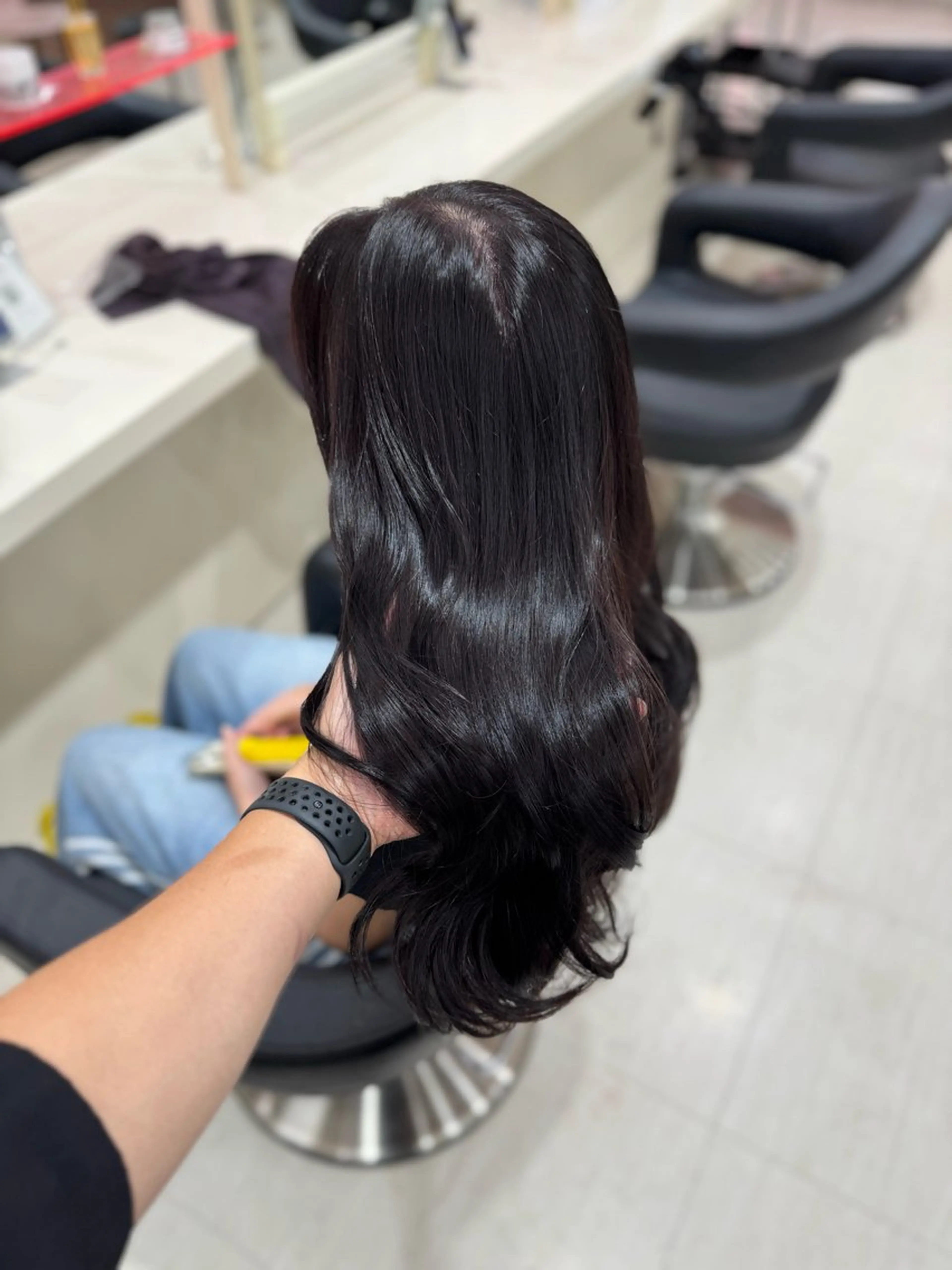 ロング カラー レッドカラー 韓国風ヘア 透明感× ブルーブラック/池袋のヘアスタイル