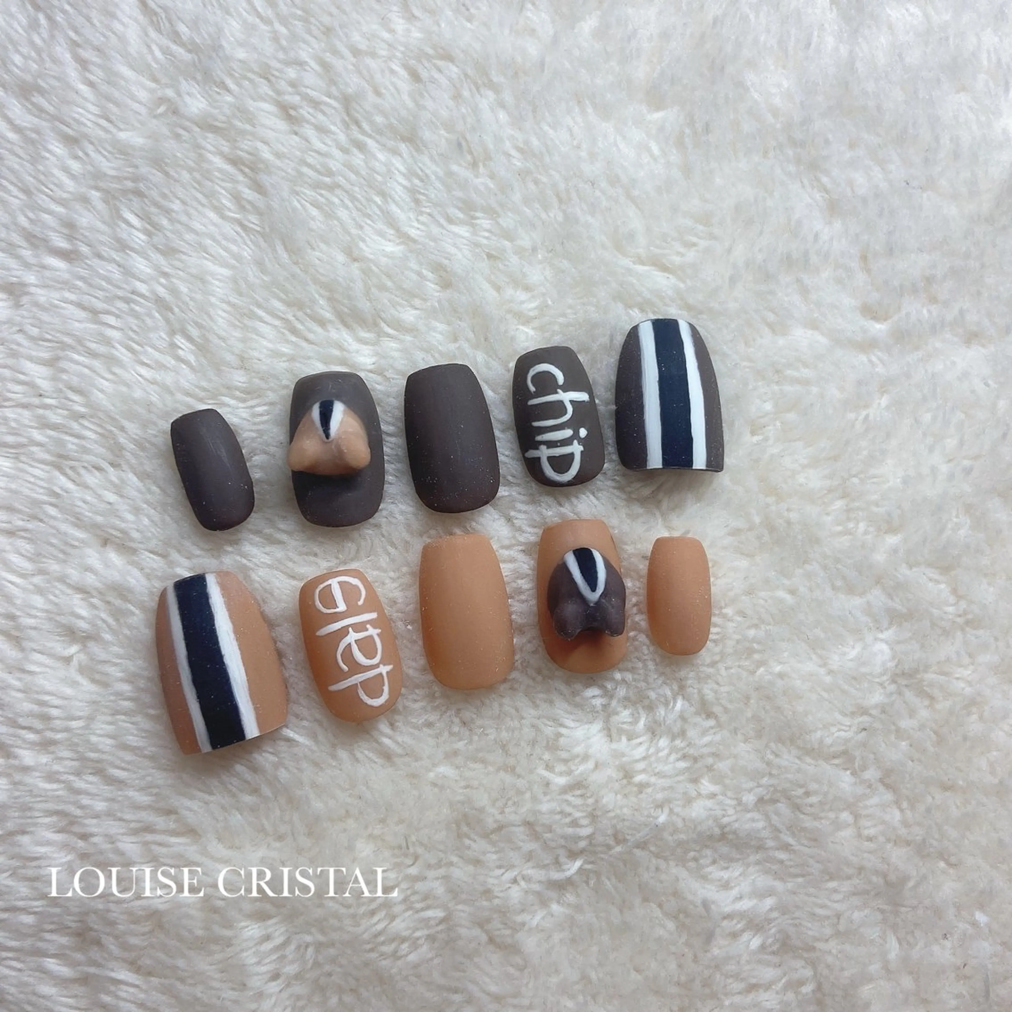 ネイル ネイルチップ ハンドネイル LOUISE CRYSTALのネイルデザイン