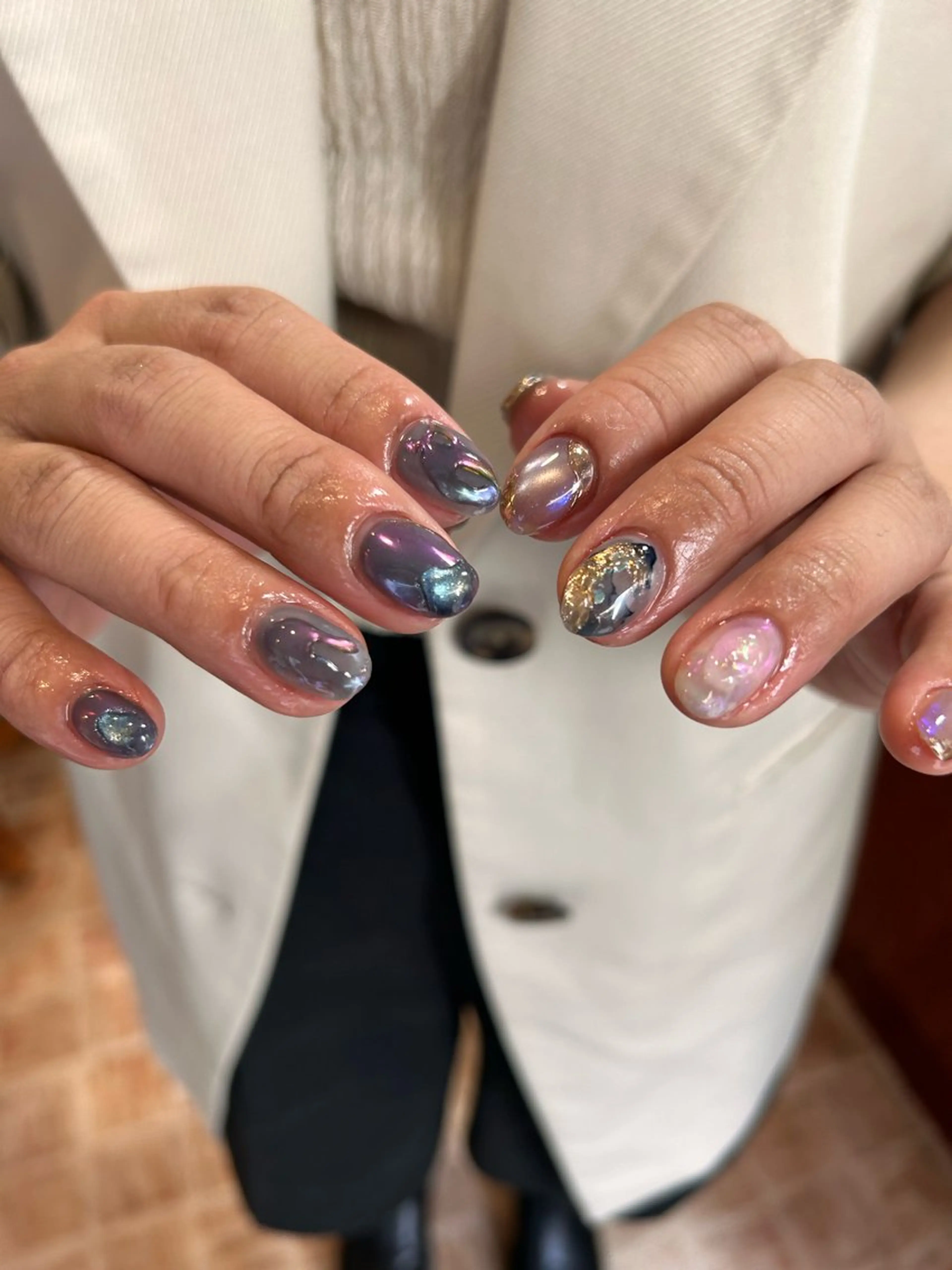 ネイル マグネットネイル ニュアンスネイル ぷっくりネイル 小野寺 千尋のネイルデザイン