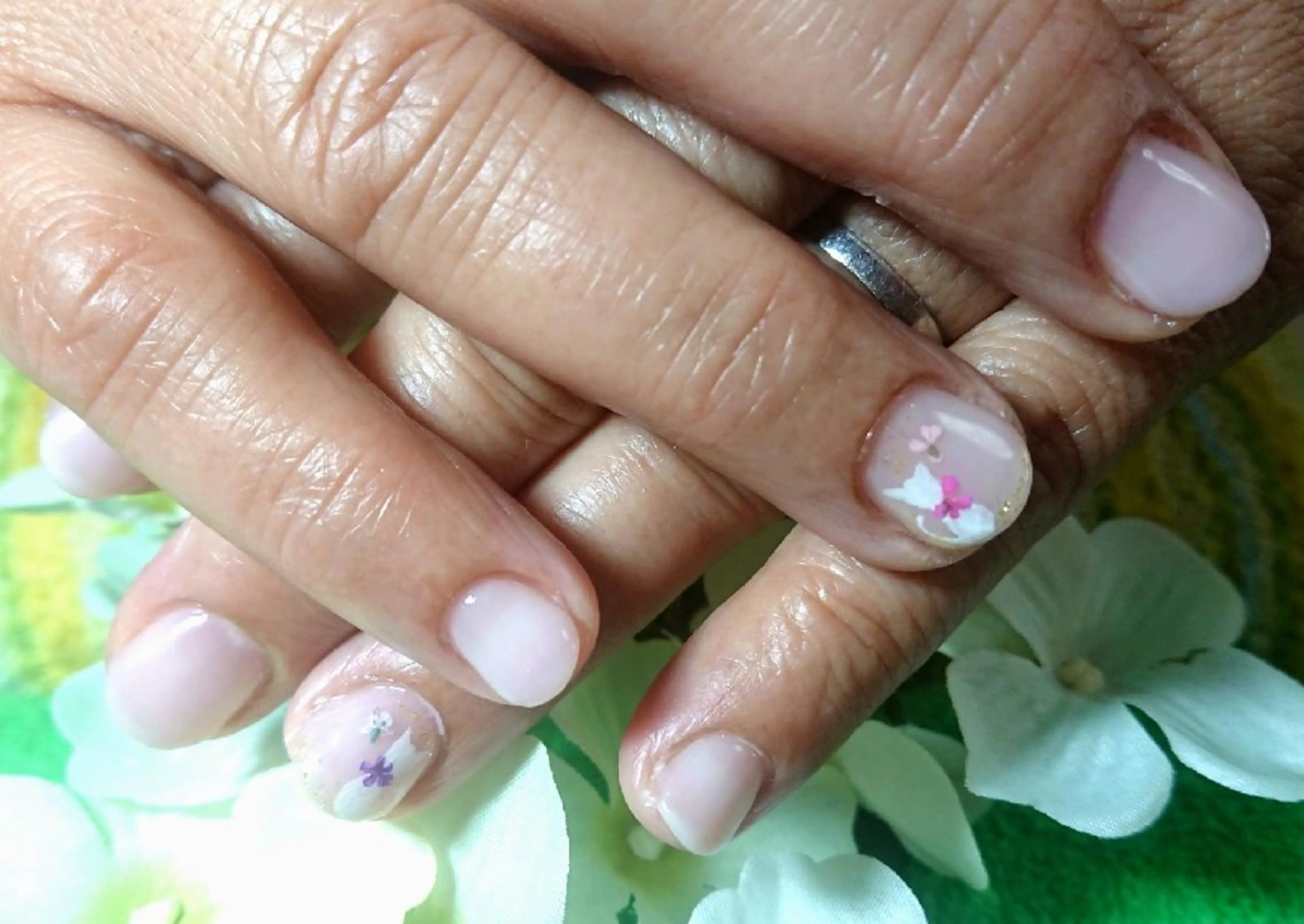 ネイル 春ネイル ハンドネイル 林 珠里のネイルデザイン