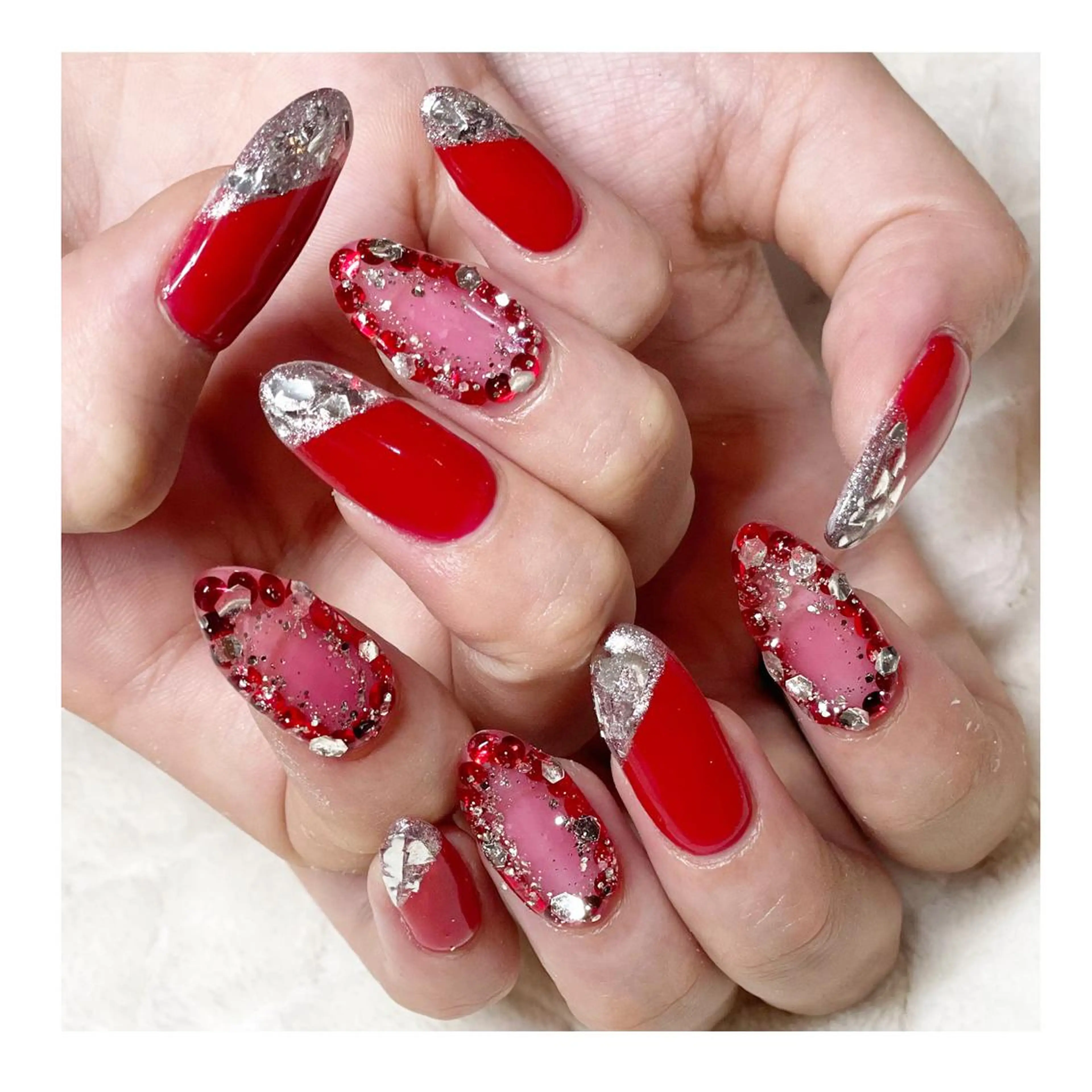 ネイル ジェルネイル キラキラネイル ラメ(グリッター) 赤色 ハンドネイル LaLa Peach 福岡のマツエク・マツパデザイン