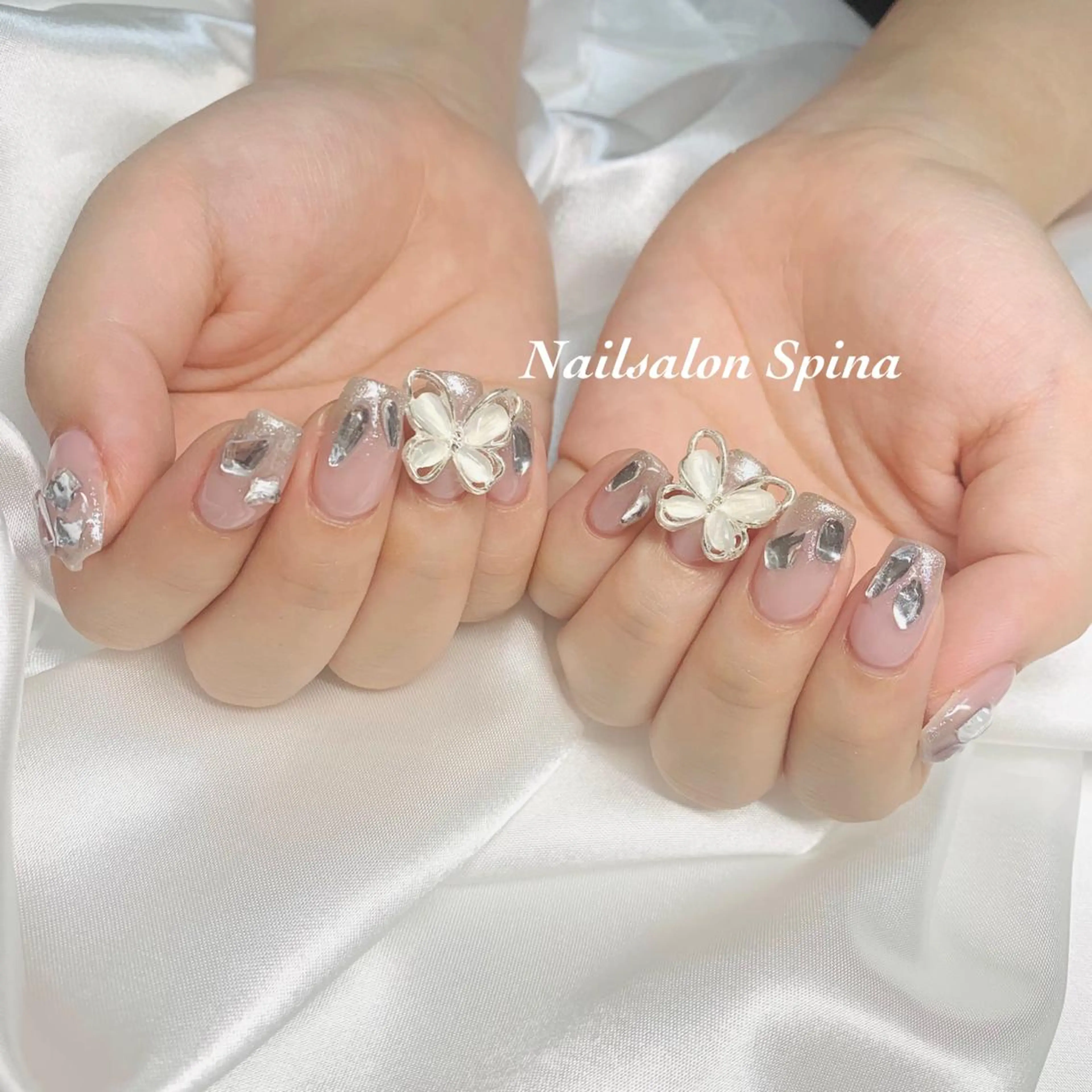 ネイル ジェルネイル 韓国ネイル パラジェル ピンク ストーンネイル Nail&Eye Spina 琴美のマツエク・マツパデザイン