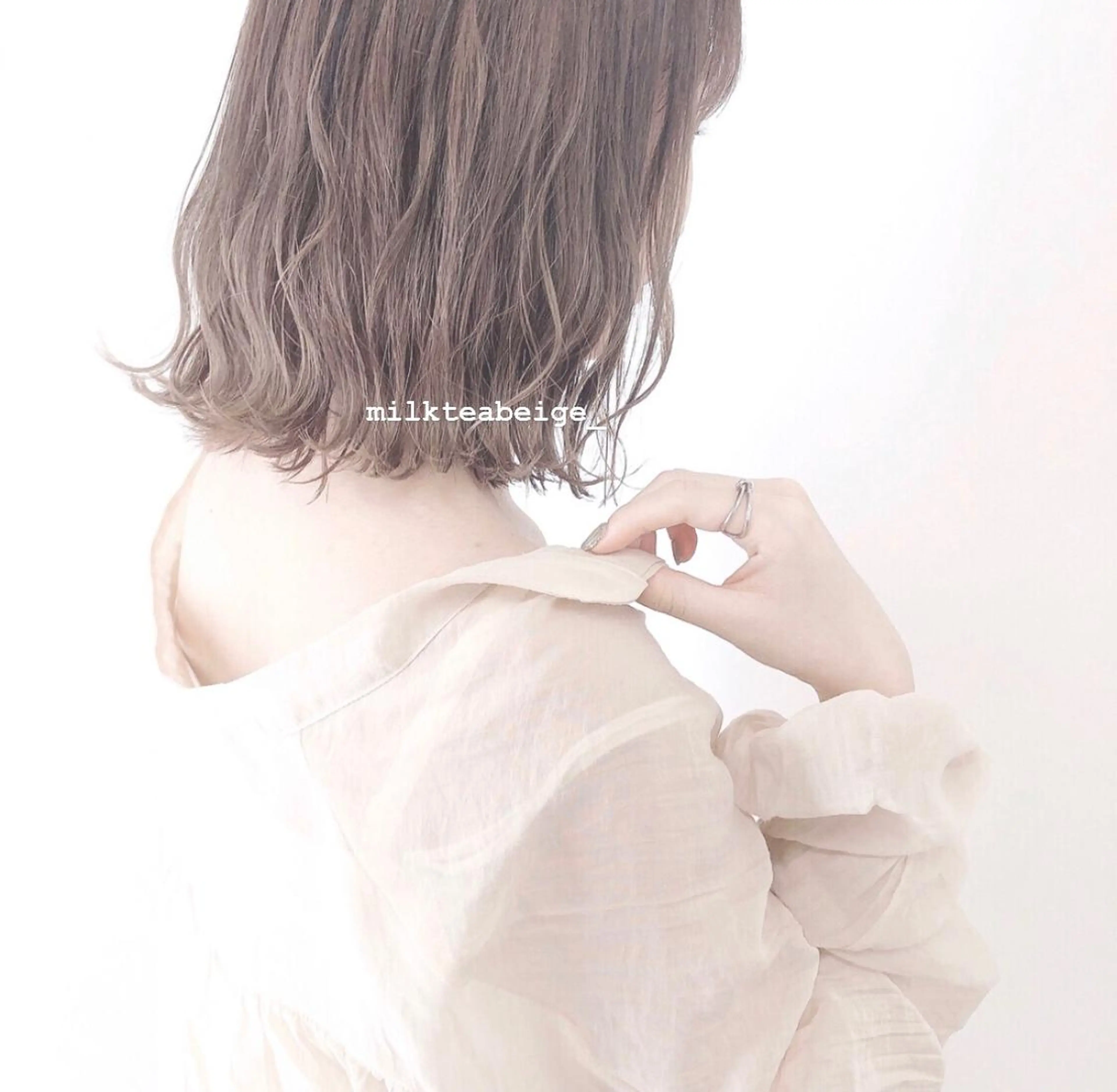 ミディアム カラー misaki🎀 まろみ透け感カラーのヘアスタイル