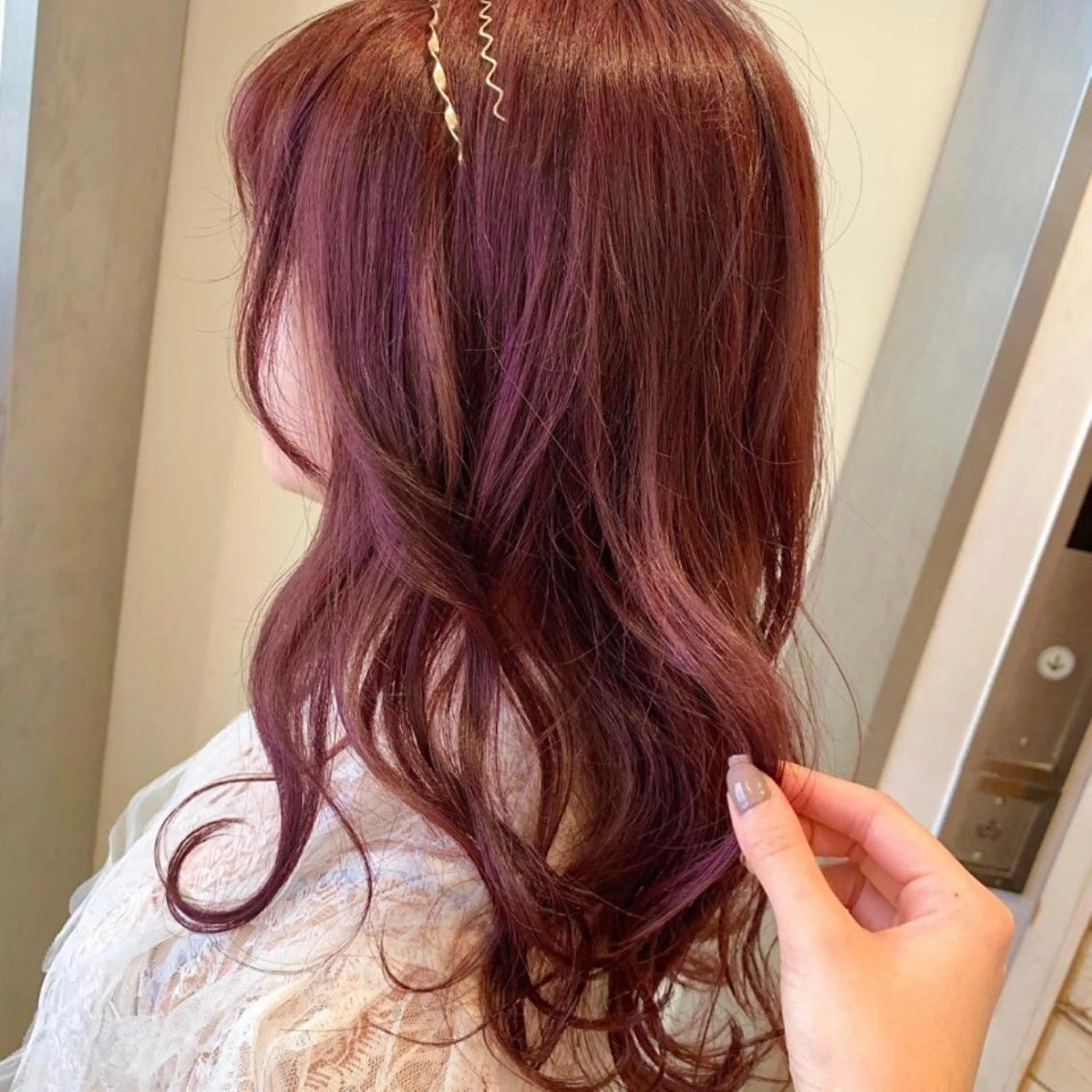 ロング カラー ヘアアレンジ ハイトーン特化 川井優汰のヘアスタイル