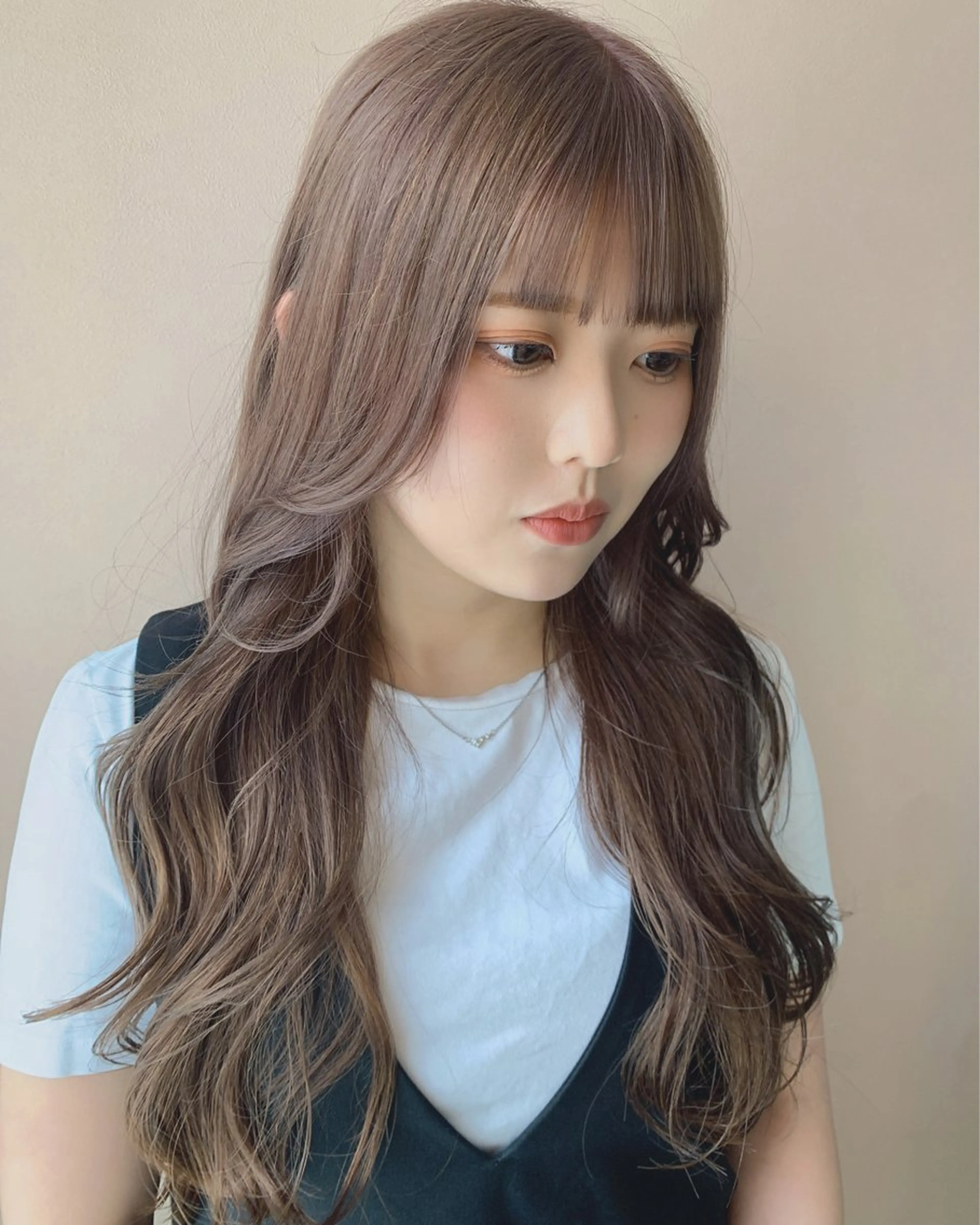 ロング カラー ベージュカラー ブリーチ ミルクティーベージュ カット ヘアカラー トリートメント hub hair レイヤー/透明感のヘアスタイル