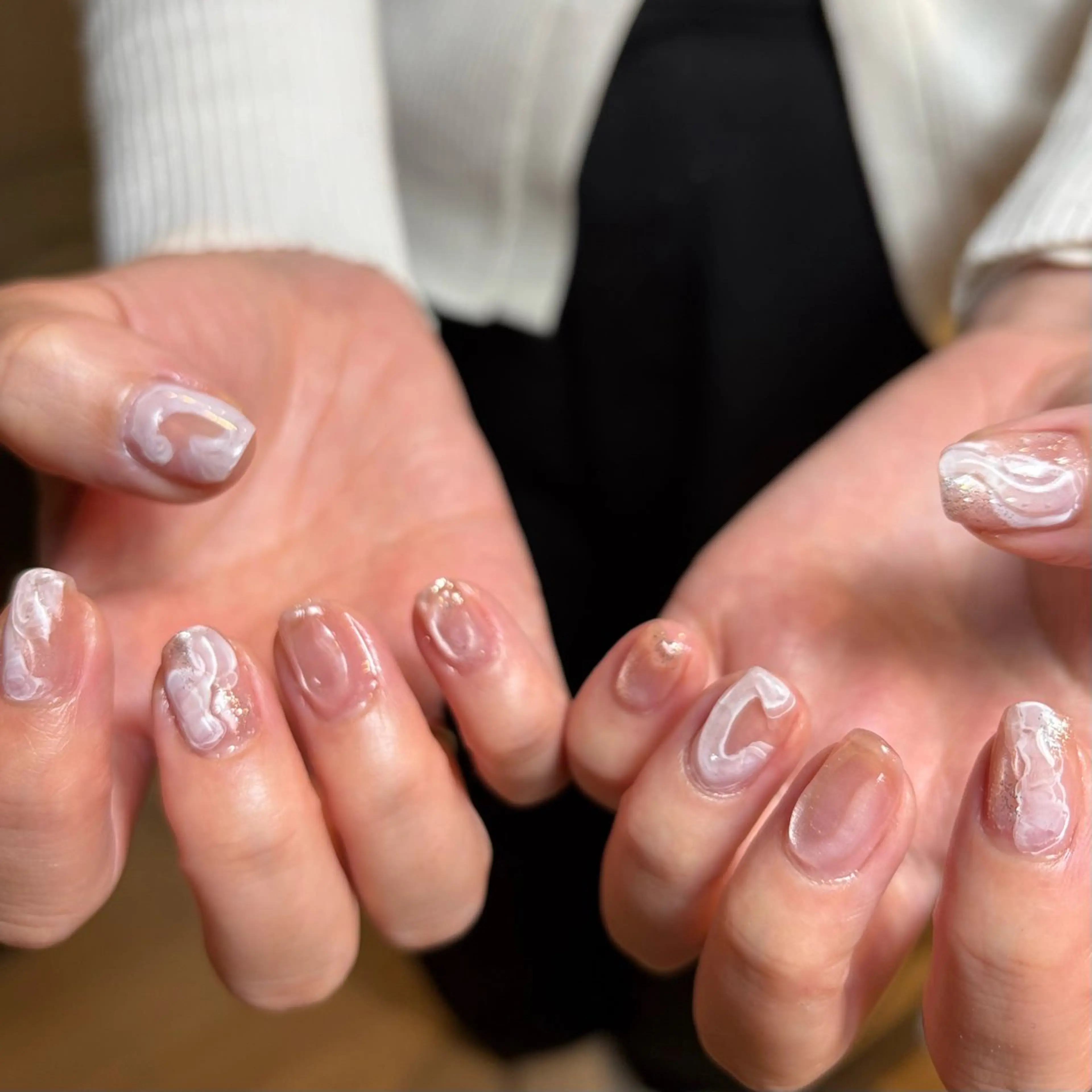 ネイル マグネットネイル ニュアンスネイル 春ネイル ハンドネイル Kai  nail Mayukoのネイルデザイン
