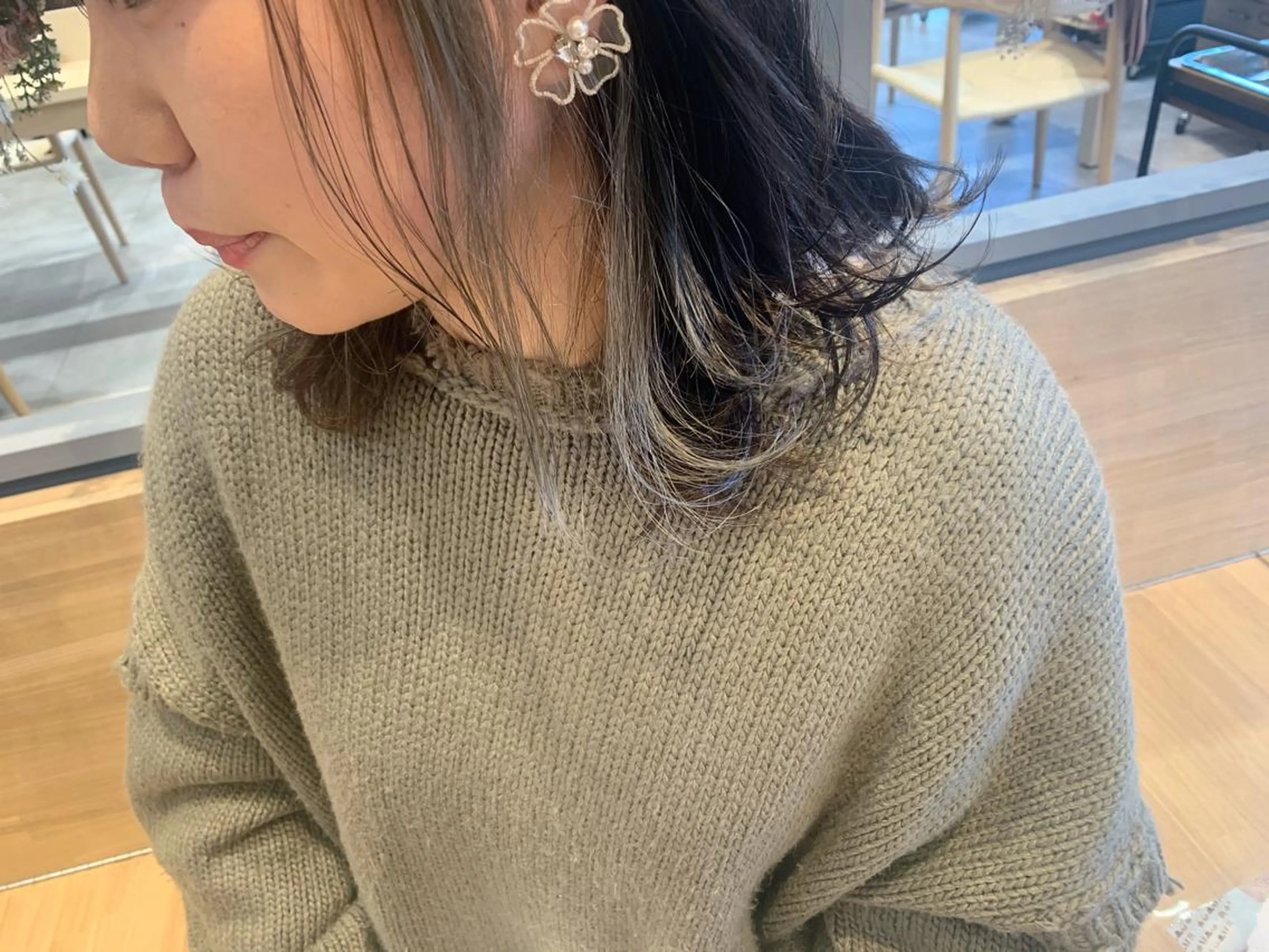 ミディアム カラー インナーカラー カット ヘアカラー トリートメント 吉田 早織のヘアスタイル