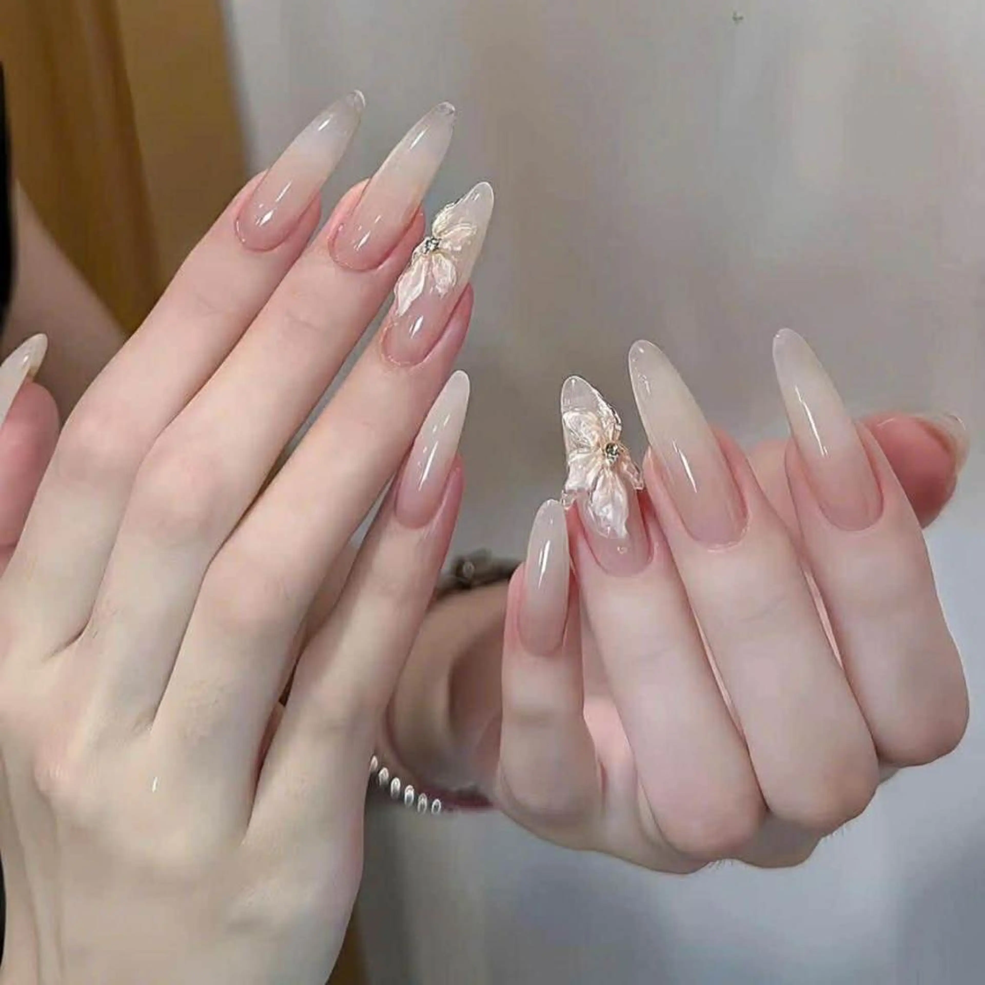 ネイル アートネイル ジェルネイル 持ち込み ニュアンスネイル 夏ネイル Yuu🎀 Belle Nailのネイルデザイン