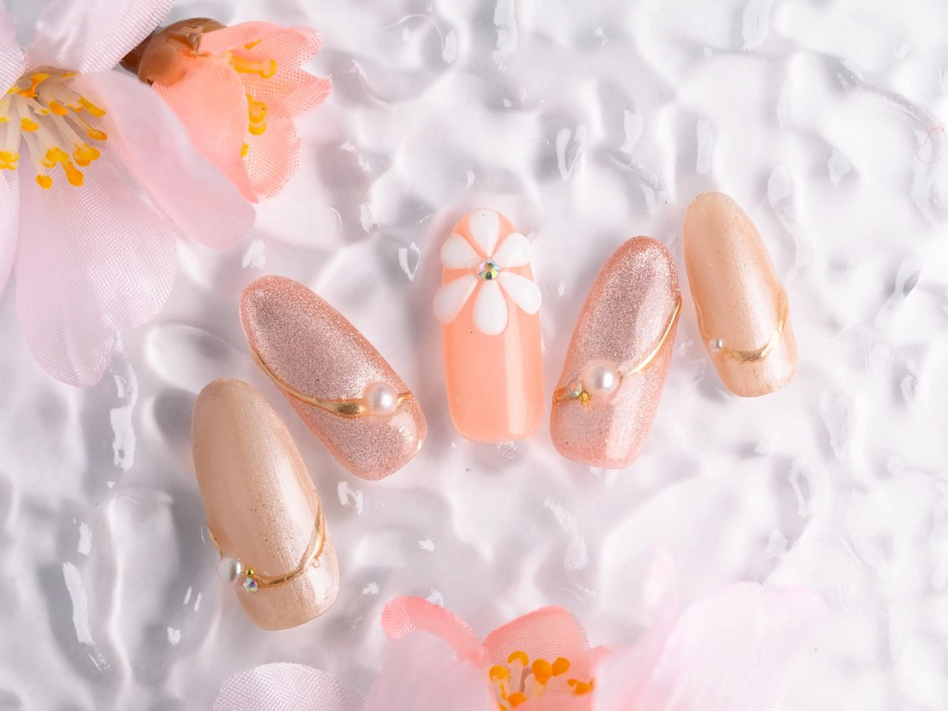 ネイル フラワーネイル マグネットネイル ぷっくりネイル ルル ソレイユのネイルデザイン