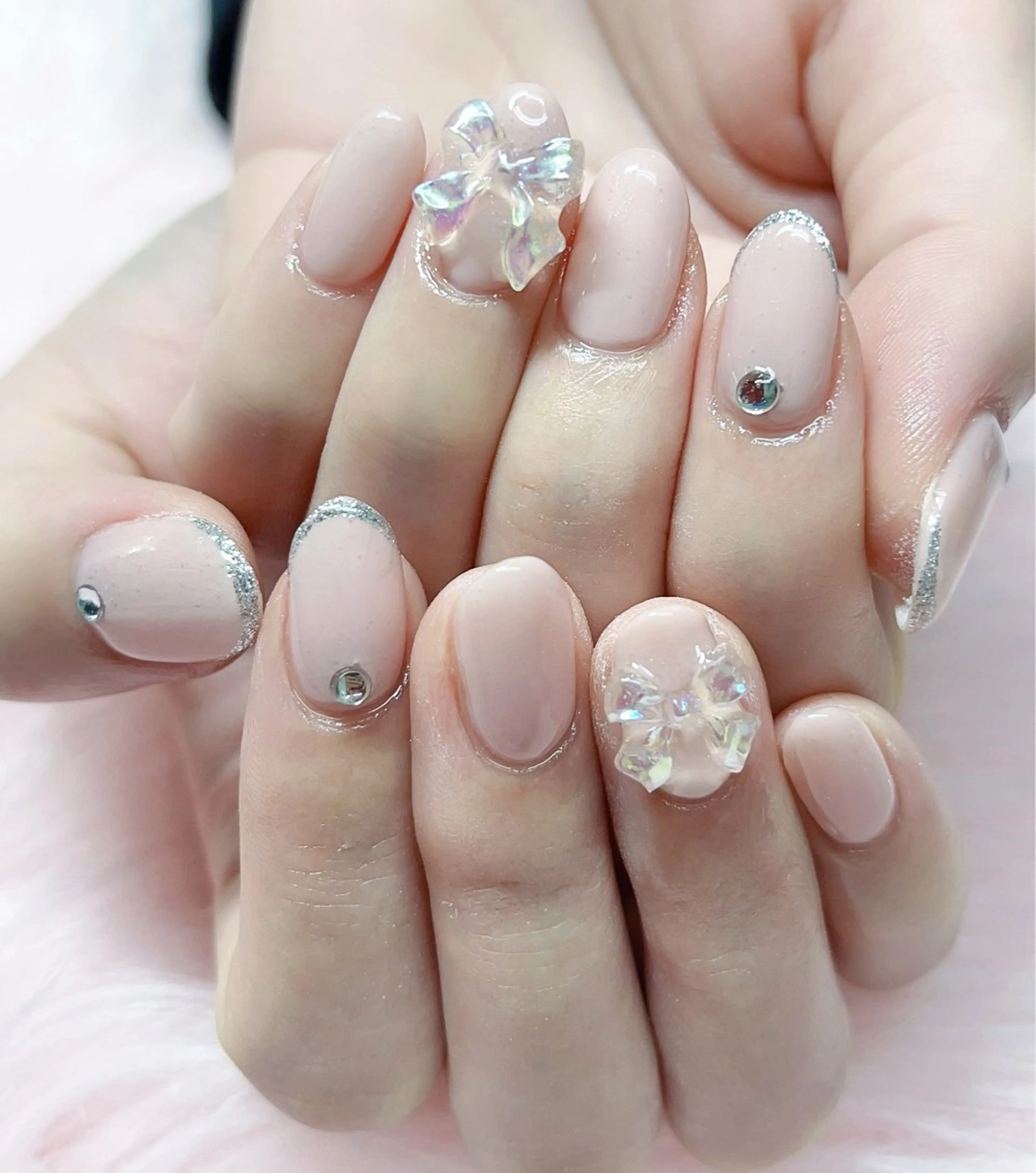 ネイル ハンドネイル MoonNail ユリ🌸のネイルデザイン